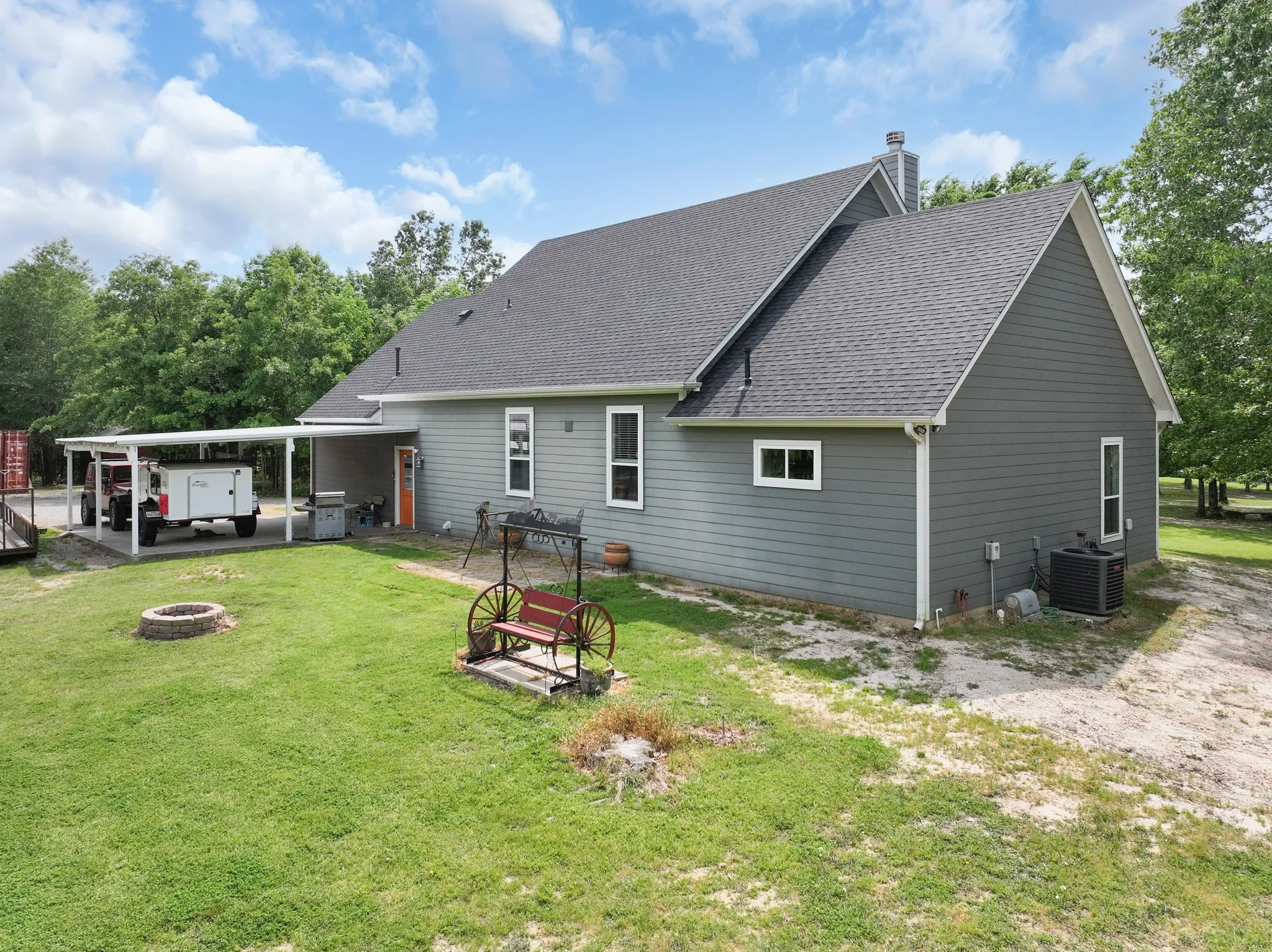 Single Family Residence For Sale in Franklin (TX) County , 2640 County Road 1030 NW, Mount Vernon, Texas 75457, 4 Bedroom, 2 Bathroom, 1 Garage spaces, 3,547 Sqft, built in 2012, mls#21265695, Real Estate Agent in Mount Vernon, Homes For Sale in Franklin (TX) county, Homes For Sale in Mount Vernon, Realtor in Mount Vernon Texas, Real Estate Brokerage Independent Realty Texas, Luminita Cordes Realtor