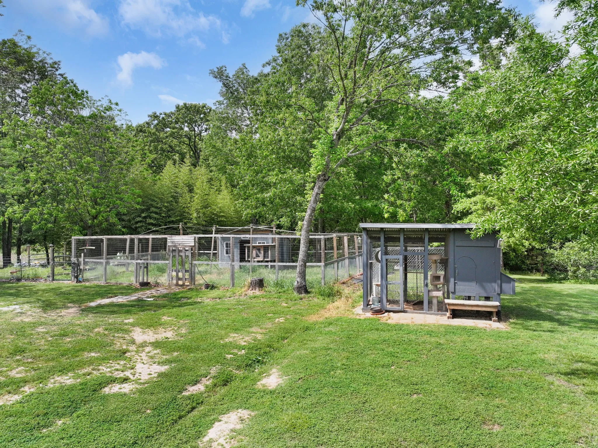 Single Family Residence For Sale in Franklin (TX) County , 2640 County Road 1030 NW, Mount Vernon, Texas 75457, 4 Bedroom, 2 Bathroom, 1 Garage spaces, 3,547 Sqft, built in 2012, mls#21265695, Real Estate Agent in Mount Vernon, Homes For Sale in Franklin (TX) county, Homes For Sale in Mount Vernon, Realtor in Mount Vernon Texas, Real Estate Brokerage Independent Realty Texas, Luminita Cordes Realtor