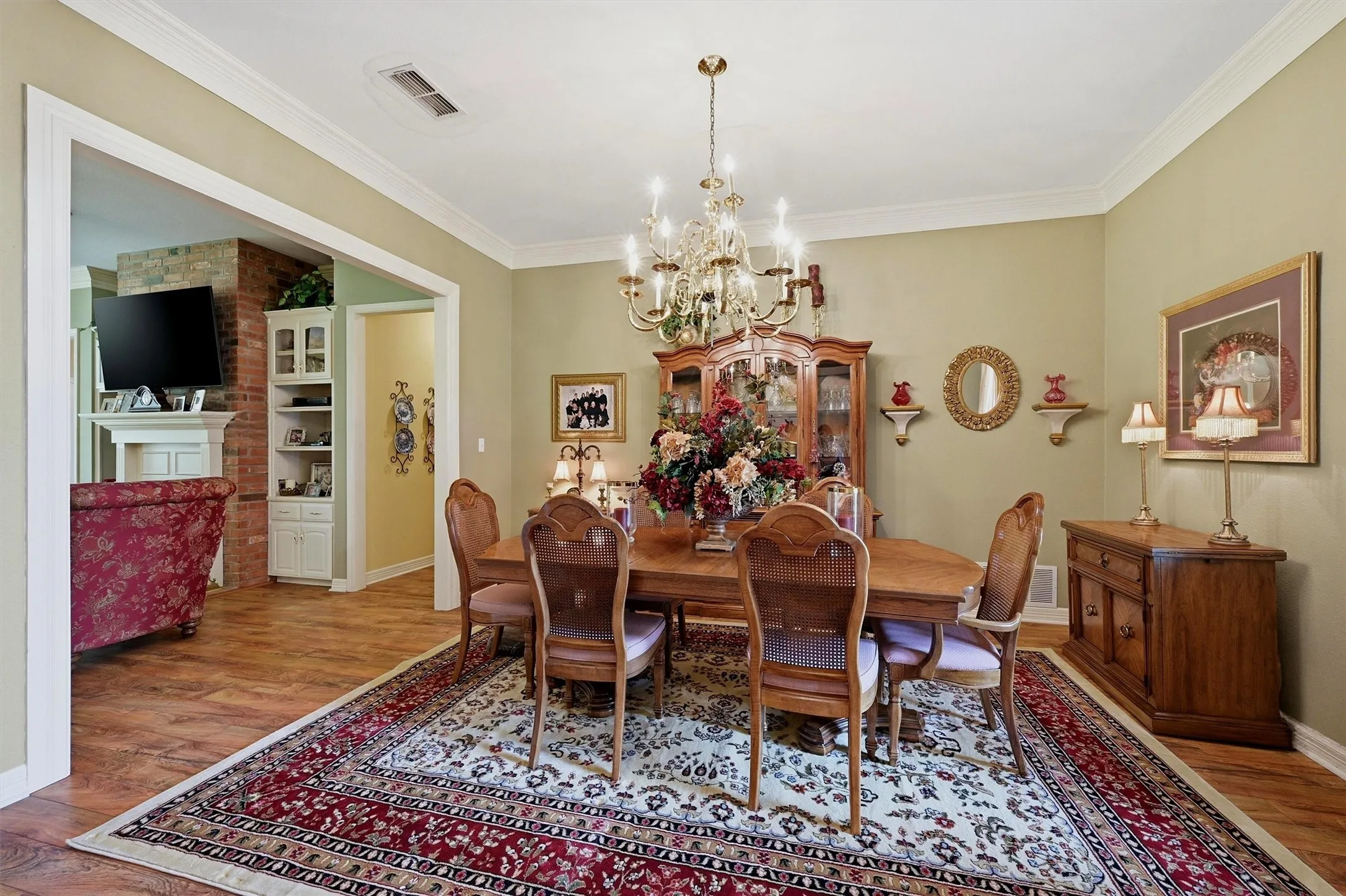 Single Family Residence For Sale in Cooke County , 730 Kiowa Drive W, Lake Kiowa, Texas 76240, 3 Bedroom, 3 Bathroom, 3 Garage spaces, 2,191 Sqft, built in 1995, mls#21265649, Real Estate Agent in Lake Kiowa, Homes For Sale in Cooke county, Homes For Sale in Lake Kiowa, Realtor in Lake Kiowa Texas, Real Estate Brokerage Independent Realty Texas, Luminita Cordes Realtor