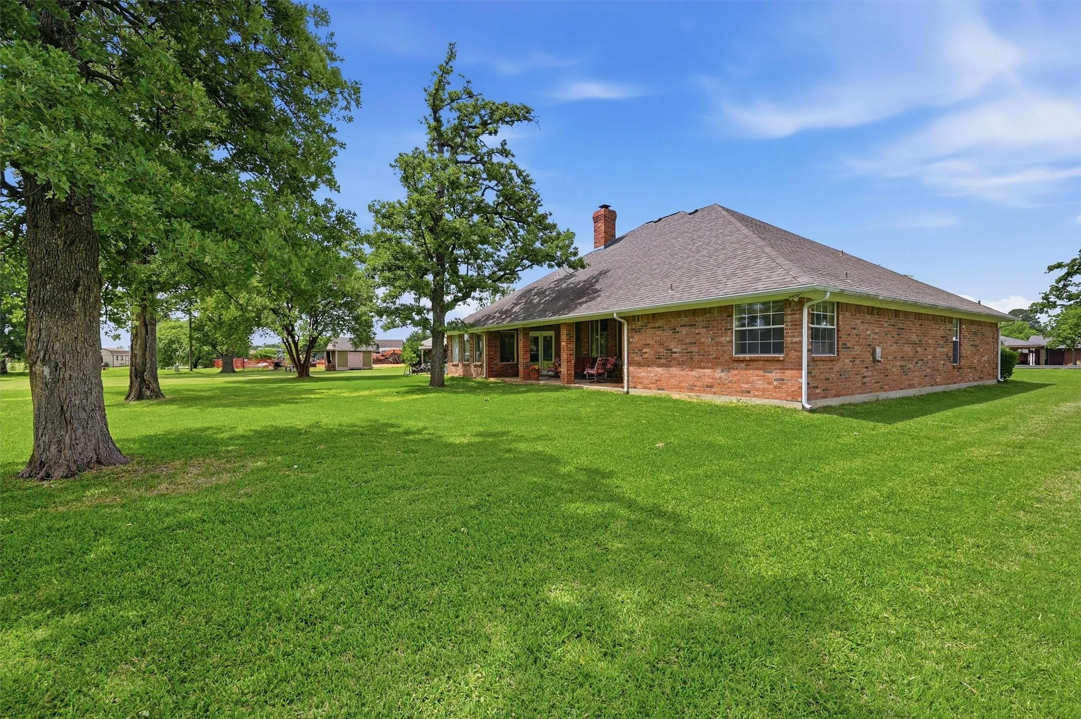 Single Family Residence For Sale in Cooke County , 730 Kiowa Drive W, Lake Kiowa, Texas 76240, 3 Bedroom, 3 Bathroom, 3 Garage spaces, 2,191 Sqft, built in 1995, mls#21265649, Real Estate Agent in Lake Kiowa, Homes For Sale in Cooke county, Homes For Sale in Lake Kiowa, Realtor in Lake Kiowa Texas, Real Estate Brokerage Independent Realty Texas, Luminita Cordes Realtor