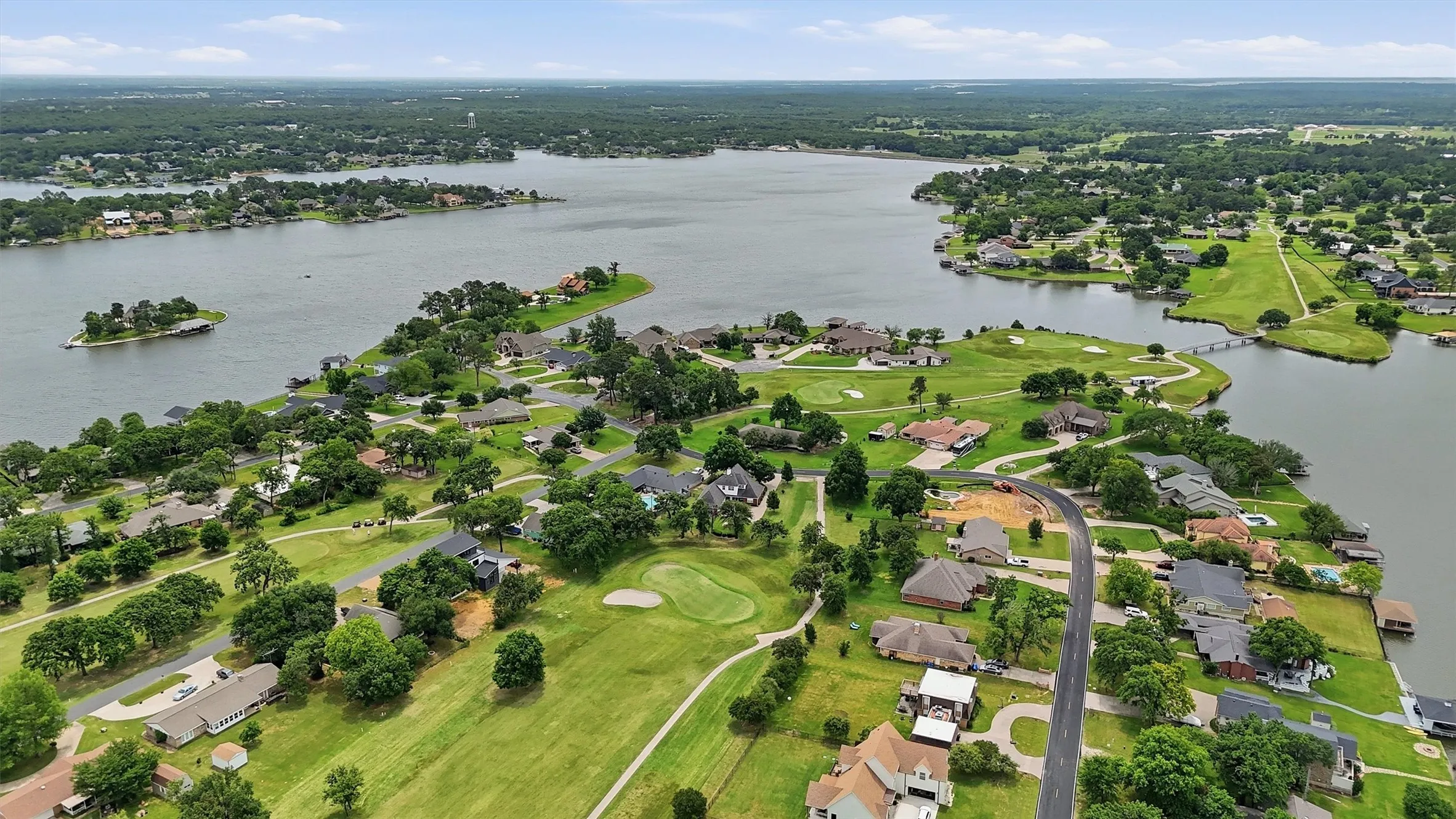Single Family Residence For Sale in Cooke County , 730 Kiowa Drive W, Lake Kiowa, Texas 76240, 3 Bedroom, 3 Bathroom, 3 Garage spaces, 2,191 Sqft, built in 1995, mls#21265649, Real Estate Agent in Lake Kiowa, Homes For Sale in Cooke county, Homes For Sale in Lake Kiowa, Realtor in Lake Kiowa Texas, Real Estate Brokerage Independent Realty Texas, Luminita Cordes Realtor