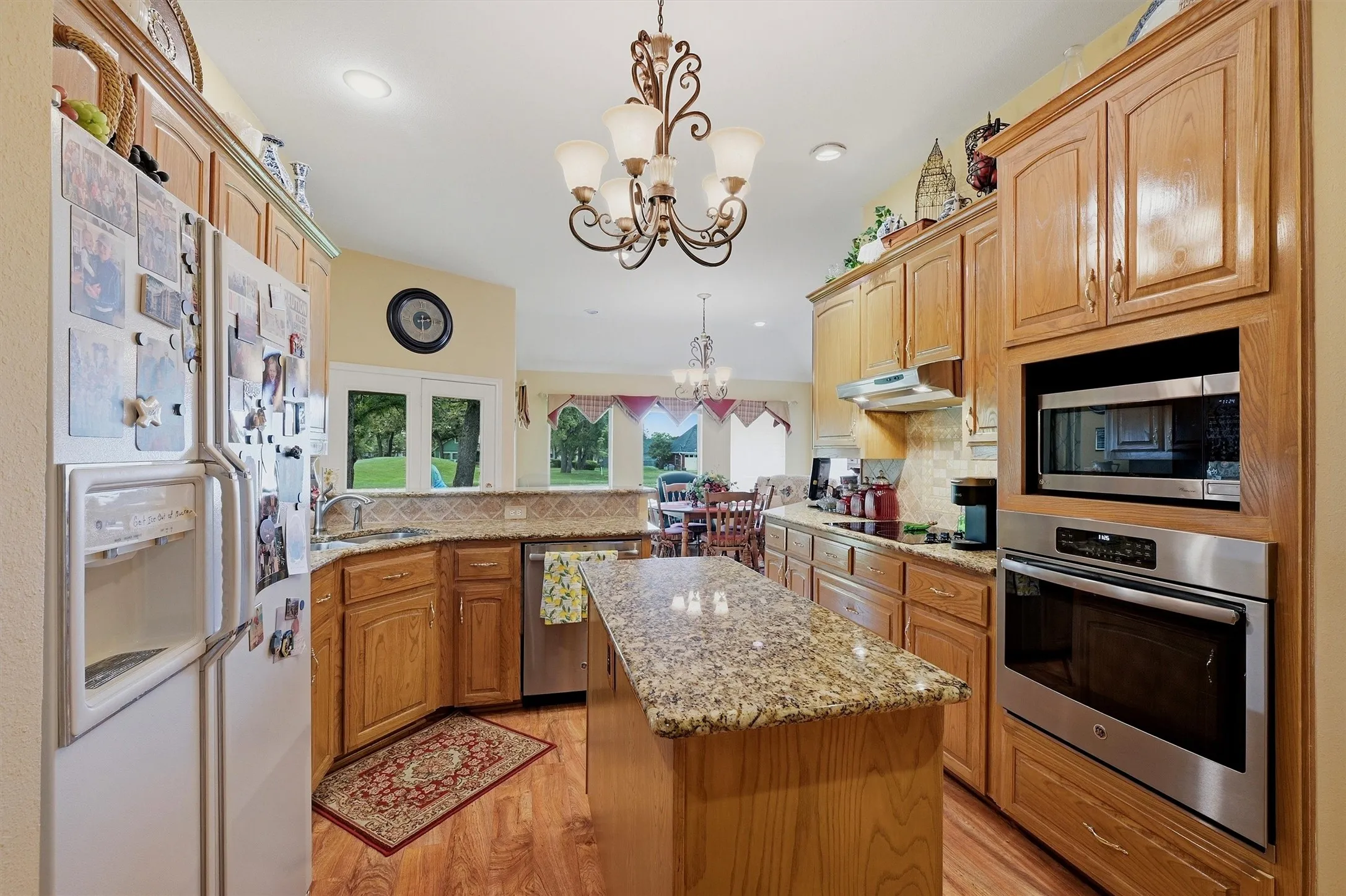 Single Family Residence For Sale in Cooke County , 730 Kiowa Drive W, Lake Kiowa, Texas 76240, 3 Bedroom, 3 Bathroom, 3 Garage spaces, 2,191 Sqft, built in 1995, mls#21265649, Real Estate Agent in Lake Kiowa, Homes For Sale in Cooke county, Homes For Sale in Lake Kiowa, Realtor in Lake Kiowa Texas, Real Estate Brokerage Independent Realty Texas, Luminita Cordes Realtor