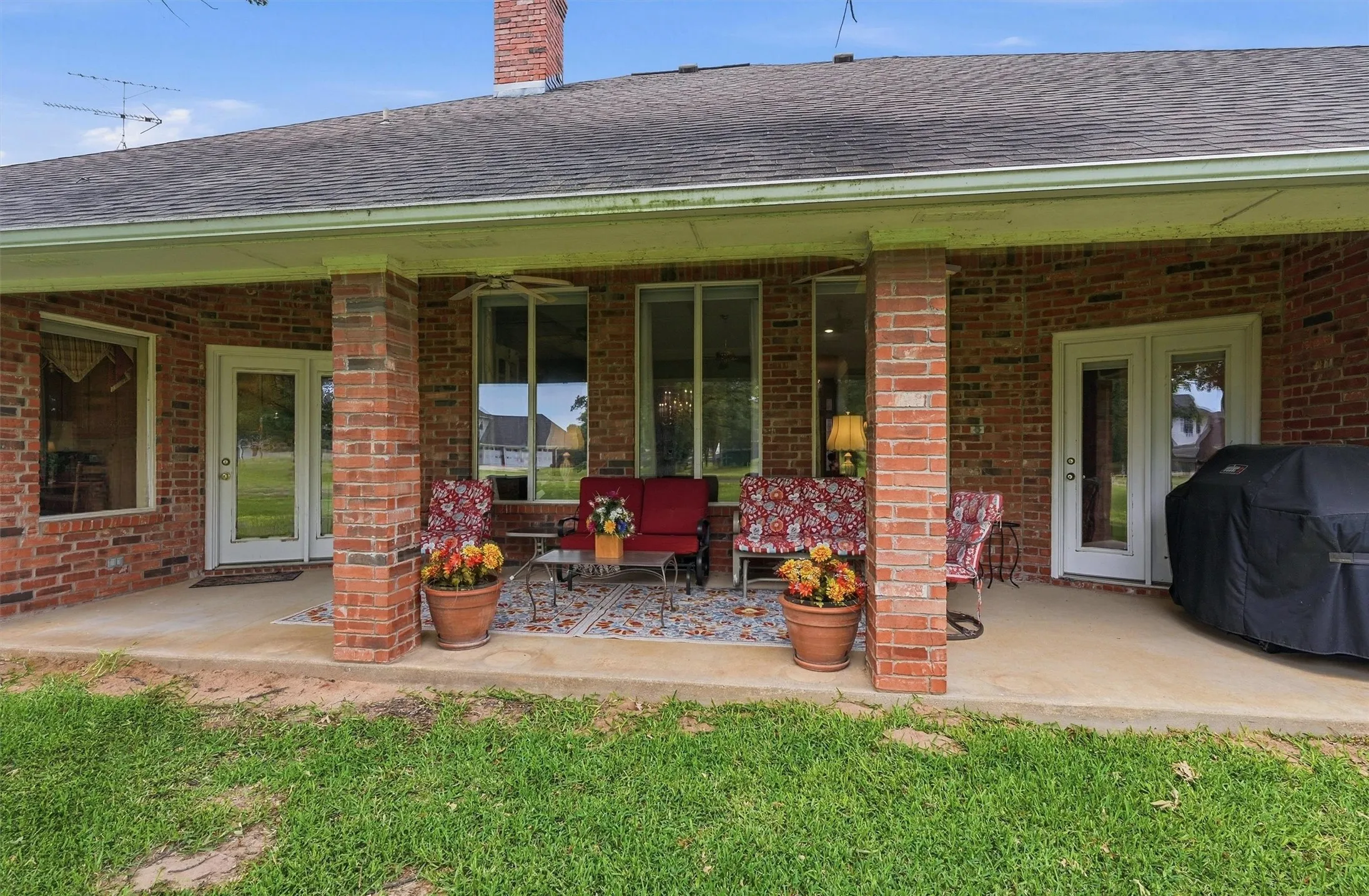 Single Family Residence For Sale in Cooke County , 730 Kiowa Drive W, Lake Kiowa, Texas 76240, 3 Bedroom, 3 Bathroom, 3 Garage spaces, 2,191 Sqft, built in 1995, mls#21265649, Real Estate Agent in Lake Kiowa, Homes For Sale in Cooke county, Homes For Sale in Lake Kiowa, Realtor in Lake Kiowa Texas, Real Estate Brokerage Independent Realty Texas, Luminita Cordes Realtor