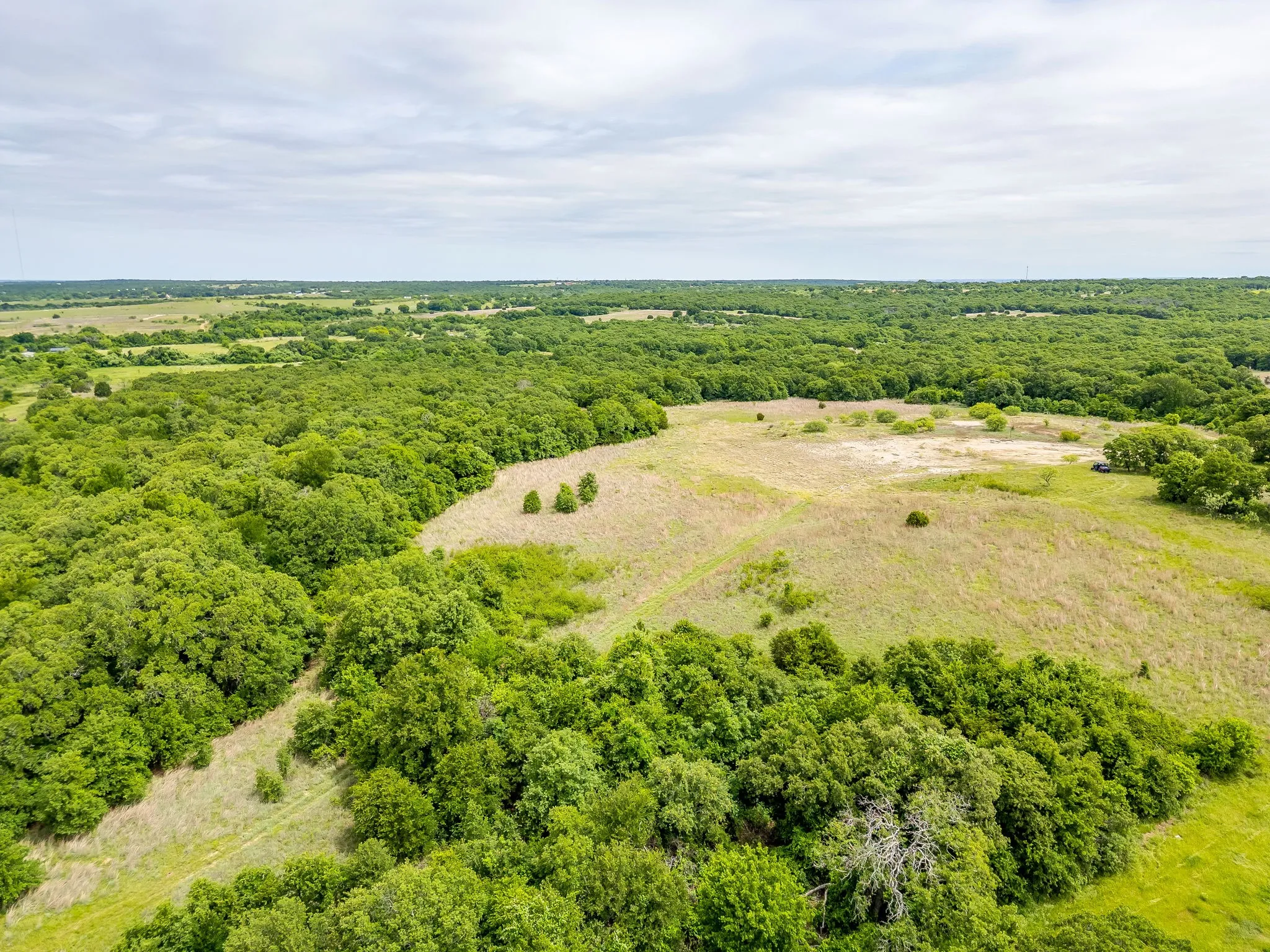 Single Family Residence For Sale in Jack County , 4180 E Fm 2210 E, Perrin, Texas 76486, 3 Bedroom, 2 Bathroom, Garage spaces, 2,019 Sqft, built in 1992, mls#21265642, Real Estate Agent in Perrin, Homes For Sale in Jack county, Homes For Sale in Perrin, Realtor in Perrin Texas, Real Estate Brokerage Independent Realty Texas, Luminita Cordes Realtor