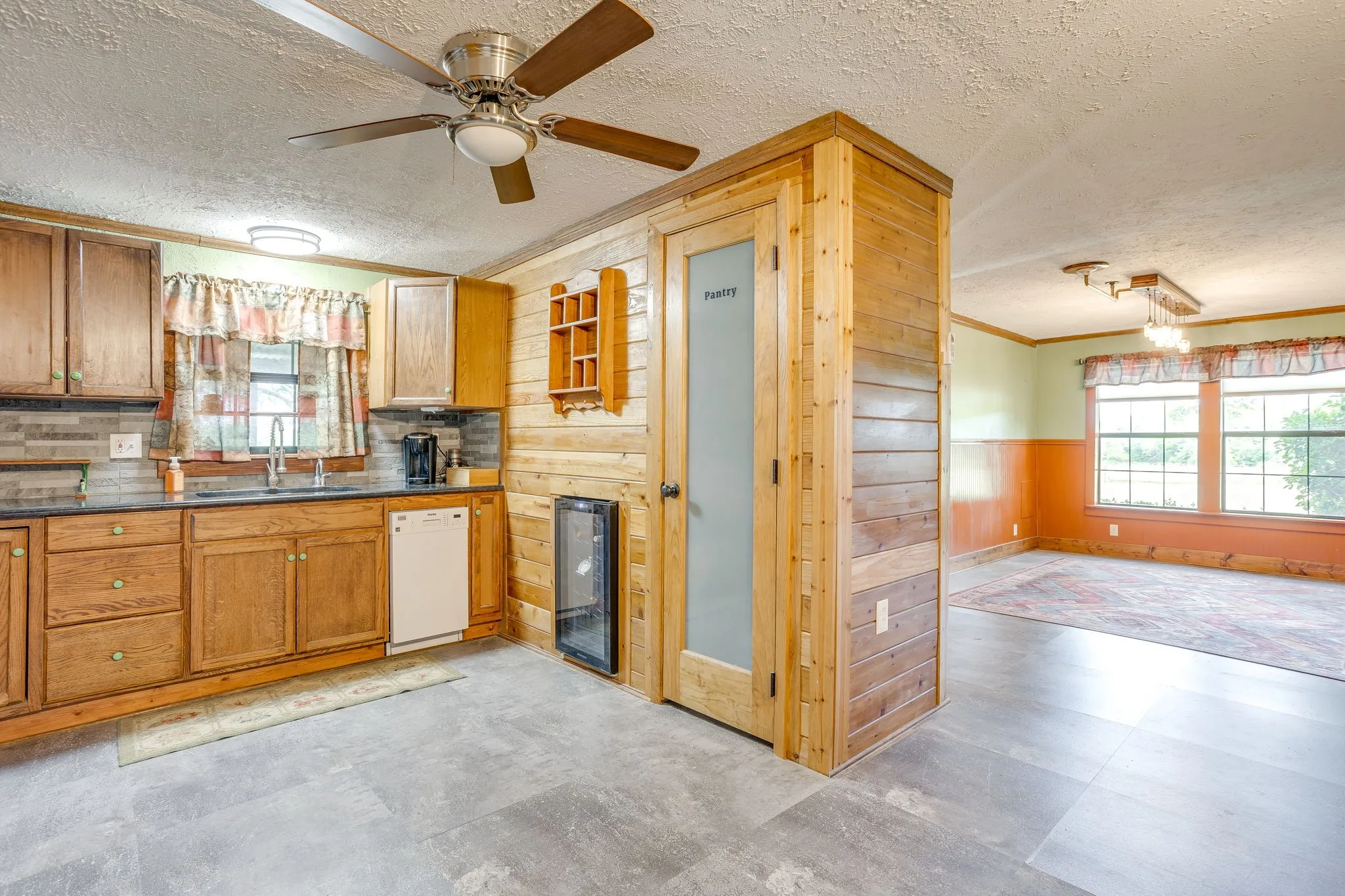 Single Family Residence For Sale in Jack County , 4180 E Fm 2210 E, Perrin, Texas 76486, 3 Bedroom, 2 Bathroom, Garage spaces, 2,019 Sqft, built in 1992, mls#21265642, Real Estate Agent in Perrin, Homes For Sale in Jack county, Homes For Sale in Perrin, Realtor in Perrin Texas, Real Estate Brokerage Independent Realty Texas, Luminita Cordes Realtor