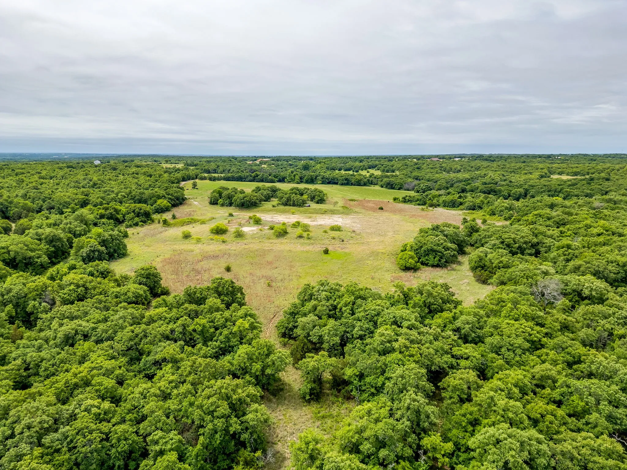 Single Family Residence For Sale in Jack County , 4180 E Fm 2210 E, Perrin, Texas 76486, 3 Bedroom, 2 Bathroom, Garage spaces, 2,019 Sqft, built in 1992, mls#21265642, Real Estate Agent in Perrin, Homes For Sale in Jack county, Homes For Sale in Perrin, Realtor in Perrin Texas, Real Estate Brokerage Independent Realty Texas, Luminita Cordes Realtor
