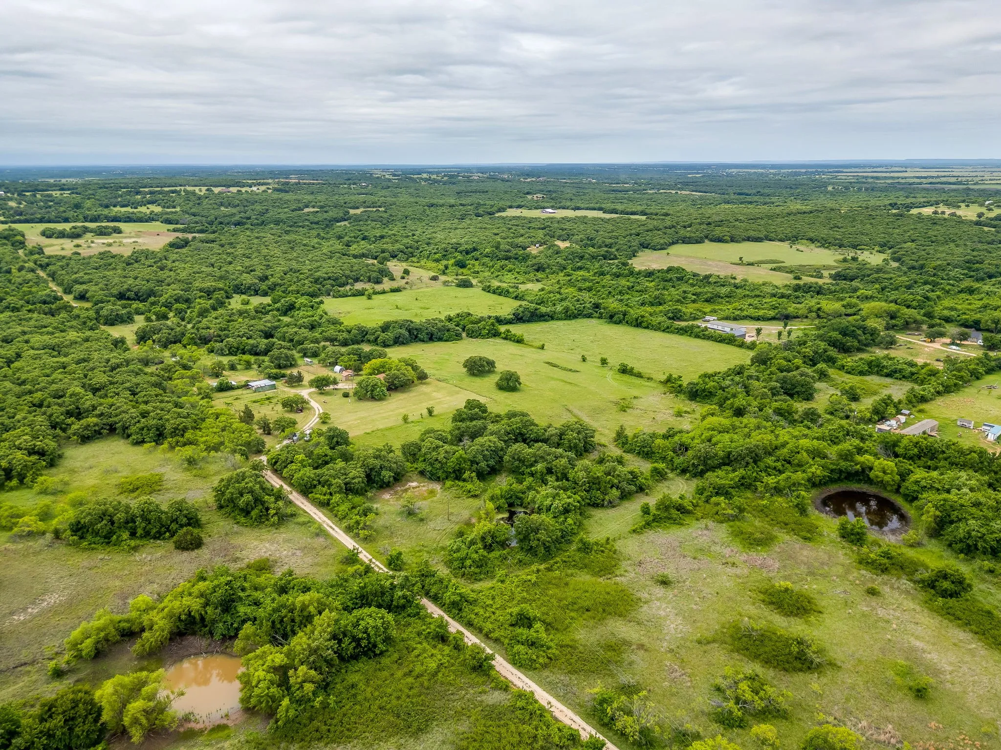 Single Family Residence For Sale in Jack County , 4180 E Fm 2210 E, Perrin, Texas 76486, 3 Bedroom, 2 Bathroom, Garage spaces, 2,019 Sqft, built in 1992, mls#21265642, Real Estate Agent in Perrin, Homes For Sale in Jack county, Homes For Sale in Perrin, Realtor in Perrin Texas, Real Estate Brokerage Independent Realty Texas, Luminita Cordes Realtor