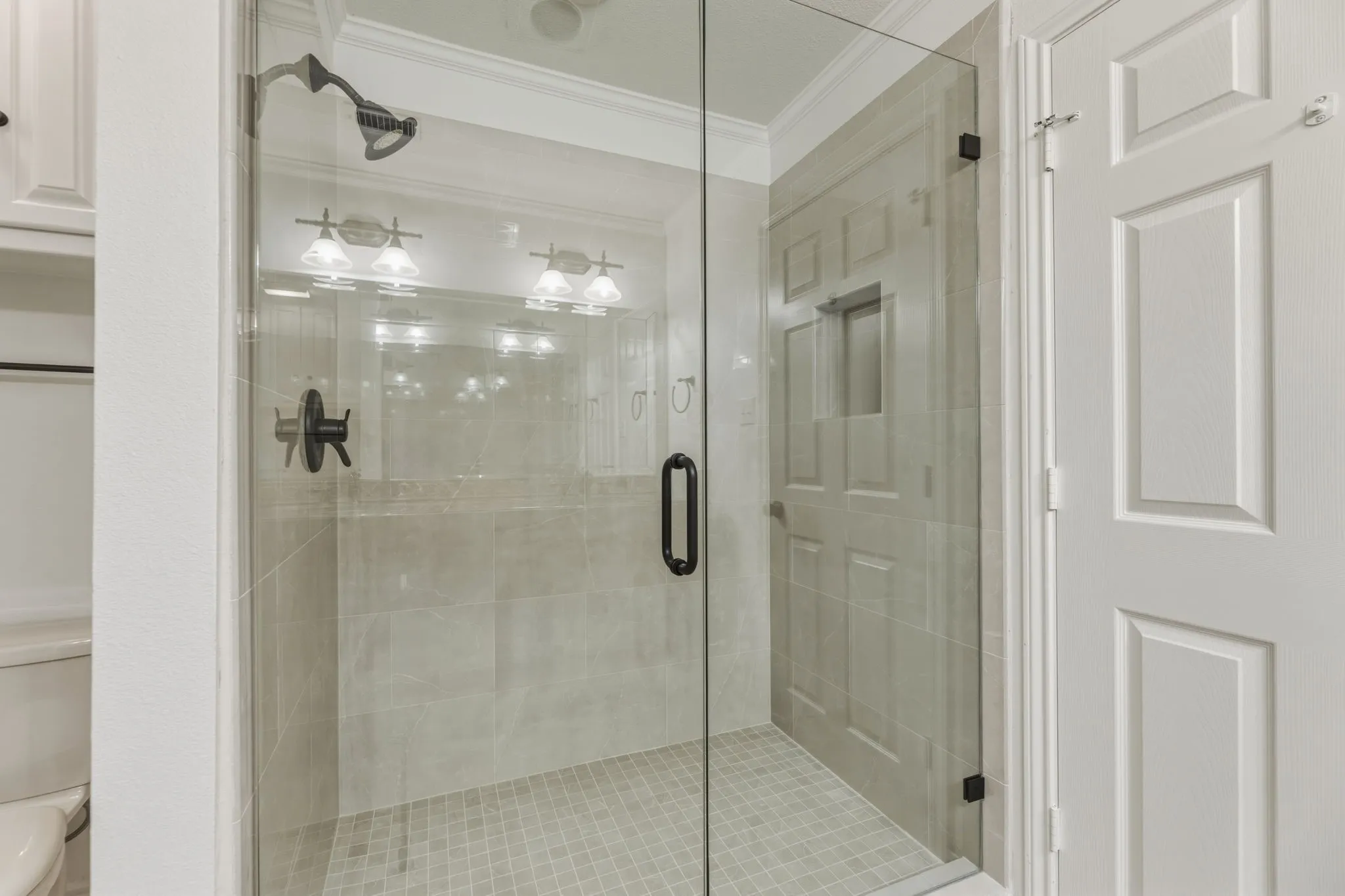 Single Family Residence For Sale in Tarrant County , 10112 Wandering Way Street, Benbrook, Texas 76126, 4 Bedroom, 3 Bathroom, 2 Garage spaces, 2,993 Sqft, built in 1985, mls#21262628, Real Estate Agent in Benbrook, Homes For Sale in Tarrant county, Homes For Sale in Benbrook, Realtor in Benbrook Texas, Real Estate Brokerage Independent Realty Texas, Luminita Cordes Realtor