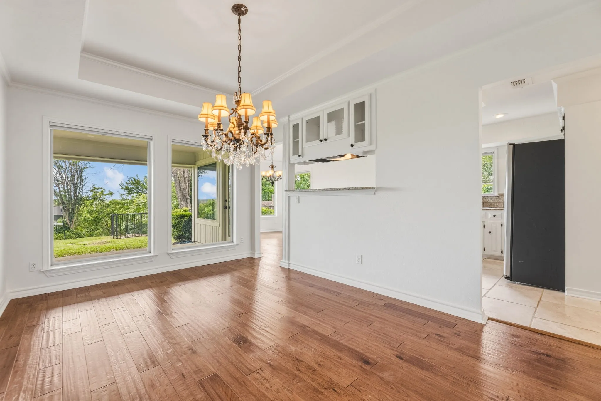 Single Family Residence For Sale in Tarrant County , 10112 Wandering Way Street, Benbrook, Texas 76126, 4 Bedroom, 3 Bathroom, 2 Garage spaces, 2,993 Sqft, built in 1985, mls#21262628, Real Estate Agent in Benbrook, Homes For Sale in Tarrant county, Homes For Sale in Benbrook, Realtor in Benbrook Texas, Real Estate Brokerage Independent Realty Texas, Luminita Cordes Realtor