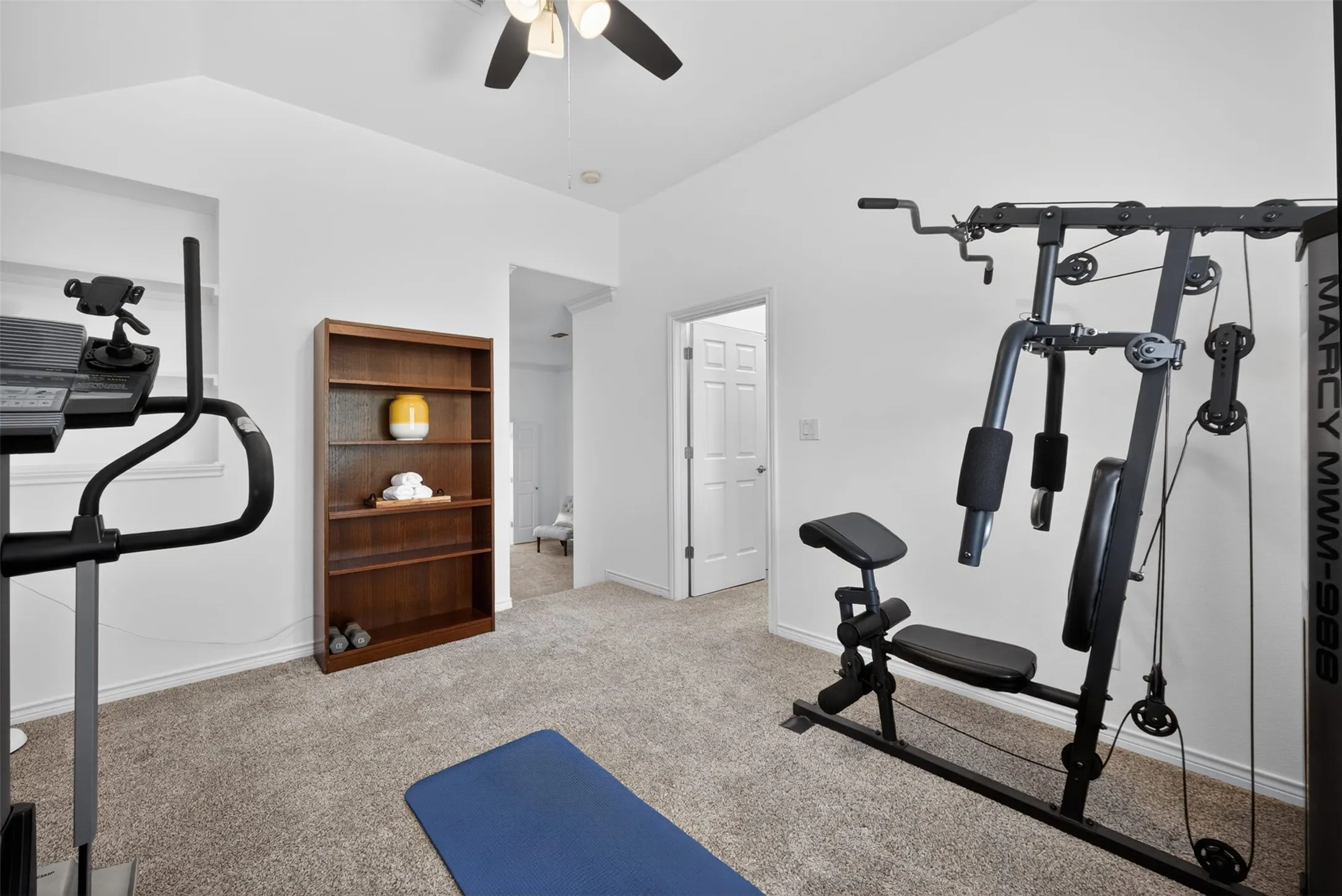 Single Family Residence For Sale in Collin County , 1507 Hunters Creek Drive, Mc Kinney, Texas 75072, 4 Bedroom, 4 Bathroom, 2 Garage spaces, 3,246 Sqft, built in 1995, mls#21254023, Real Estate Agent in Mc Kinney, Homes For Sale in Collin county, Homes For Sale in Mc Kinney, Realtor in Mc Kinney Texas, Real Estate Brokerage Independent Realty Texas, Luminita Cordes Realtor