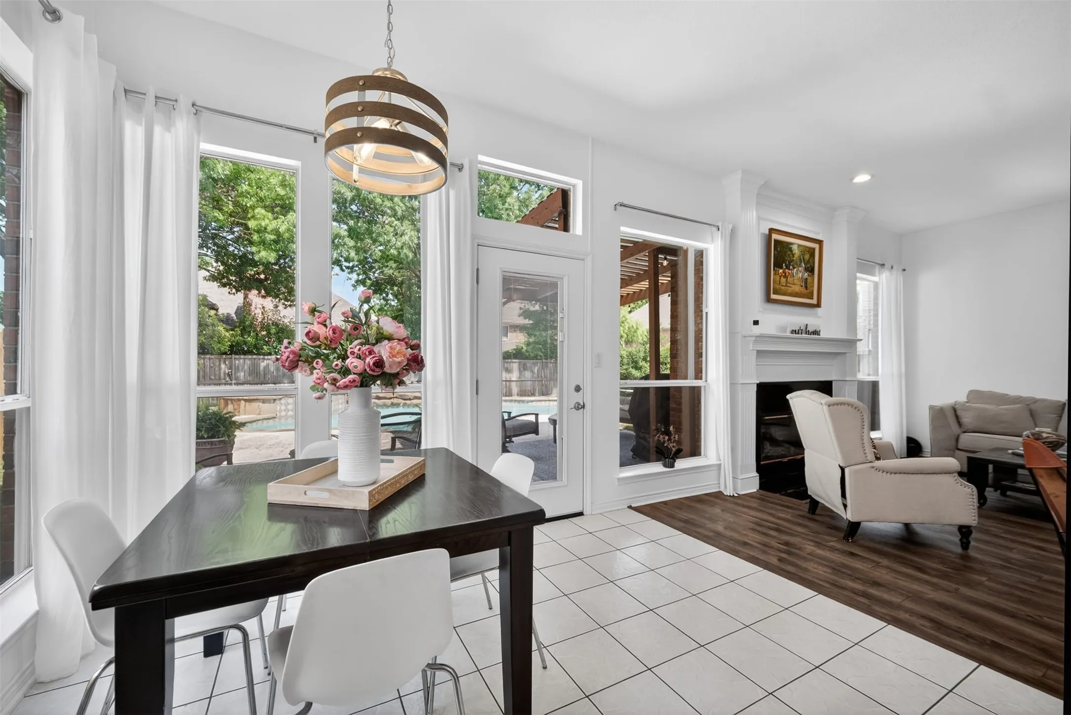Single Family Residence For Sale in Collin County , 1507 Hunters Creek Drive, Mc Kinney, Texas 75072, 4 Bedroom, 4 Bathroom, 2 Garage spaces, 3,246 Sqft, built in 1995, mls#21254023, Real Estate Agent in Mc Kinney, Homes For Sale in Collin county, Homes For Sale in Mc Kinney, Realtor in Mc Kinney Texas, Real Estate Brokerage Independent Realty Texas, Luminita Cordes Realtor