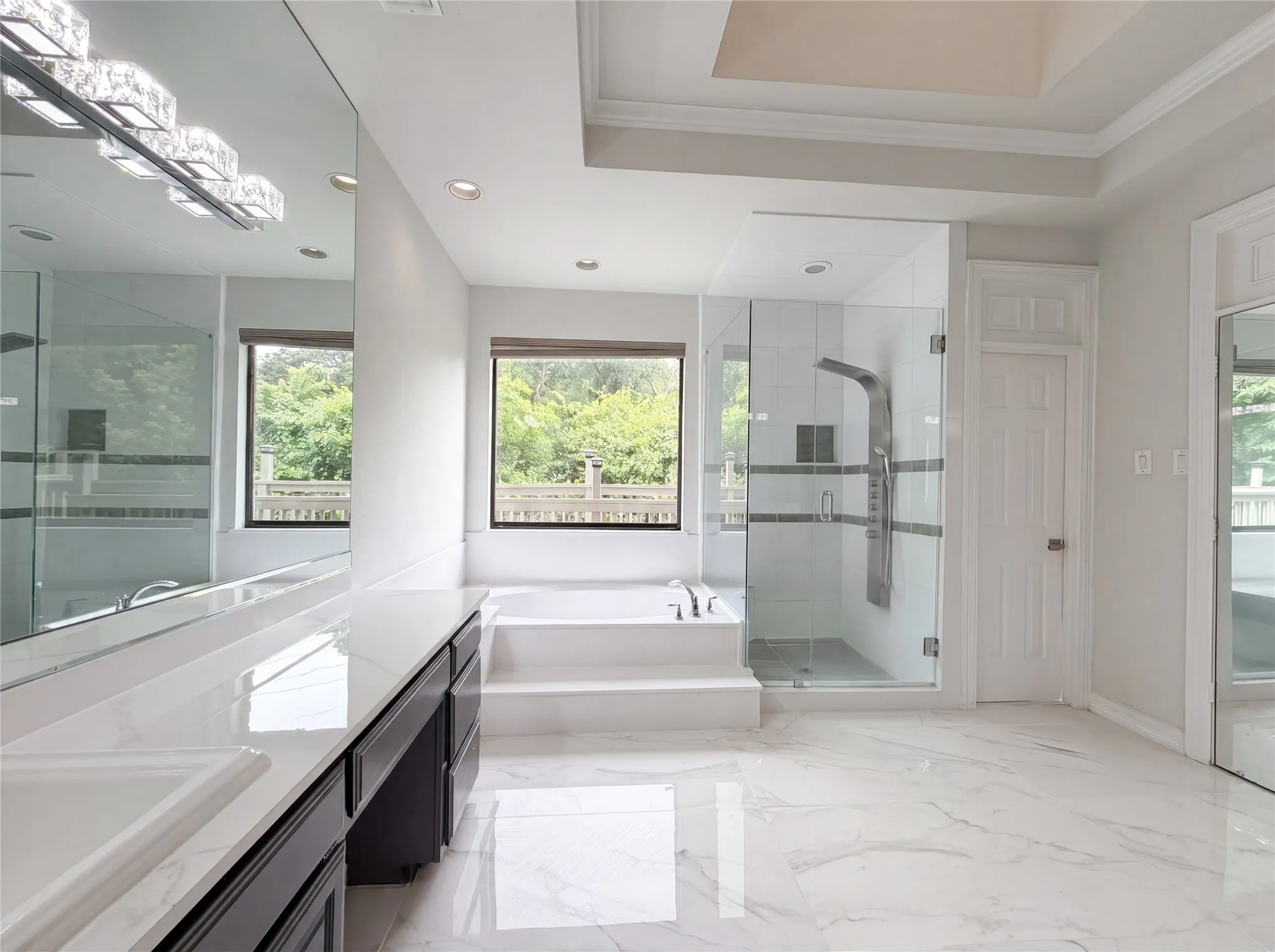 Single Family Residence For Sale in Tarrant County , 2405 Castle Rock Road, Arlington, Texas 76006, 4 Bedroom, 4 Bathroom, 2 Garage spaces, 3,888 Sqft, built in 1987, mls#21265785, Real Estate Agent in Arlington, Homes For Sale in Tarrant county, Homes For Sale in Arlington, Realtor in Arlington Texas, Real Estate Brokerage Independent Realty Texas, Luminita Cordes Realtor