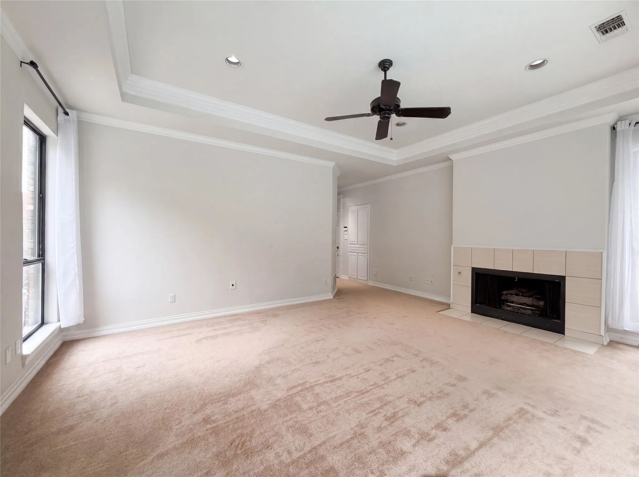 Single Family Residence For Sale in Tarrant County , 2405 Castle Rock Road, Arlington, Texas 76006, 4 Bedroom, 4 Bathroom, 2 Garage spaces, 3,888 Sqft, built in 1987, mls#21265785, Real Estate Agent in Arlington, Homes For Sale in Tarrant county, Homes For Sale in Arlington, Realtor in Arlington Texas, Real Estate Brokerage Independent Realty Texas, Luminita Cordes Realtor