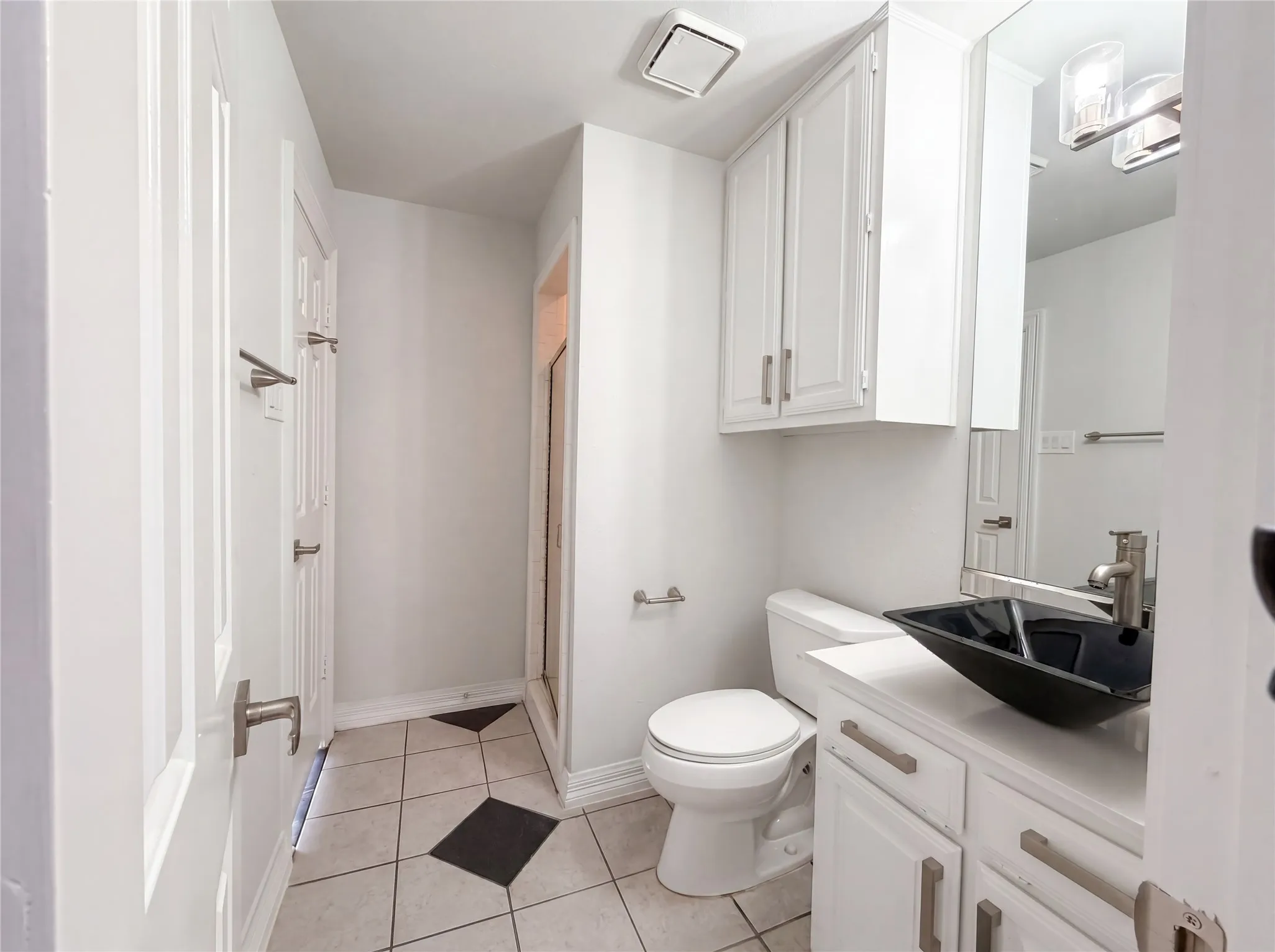 Single Family Residence For Sale in Tarrant County , 2405 Castle Rock Road, Arlington, Texas 76006, 4 Bedroom, 4 Bathroom, 2 Garage spaces, 3,888 Sqft, built in 1987, mls#21265785, Real Estate Agent in Arlington, Homes For Sale in Tarrant county, Homes For Sale in Arlington, Realtor in Arlington Texas, Real Estate Brokerage Independent Realty Texas, Luminita Cordes Realtor