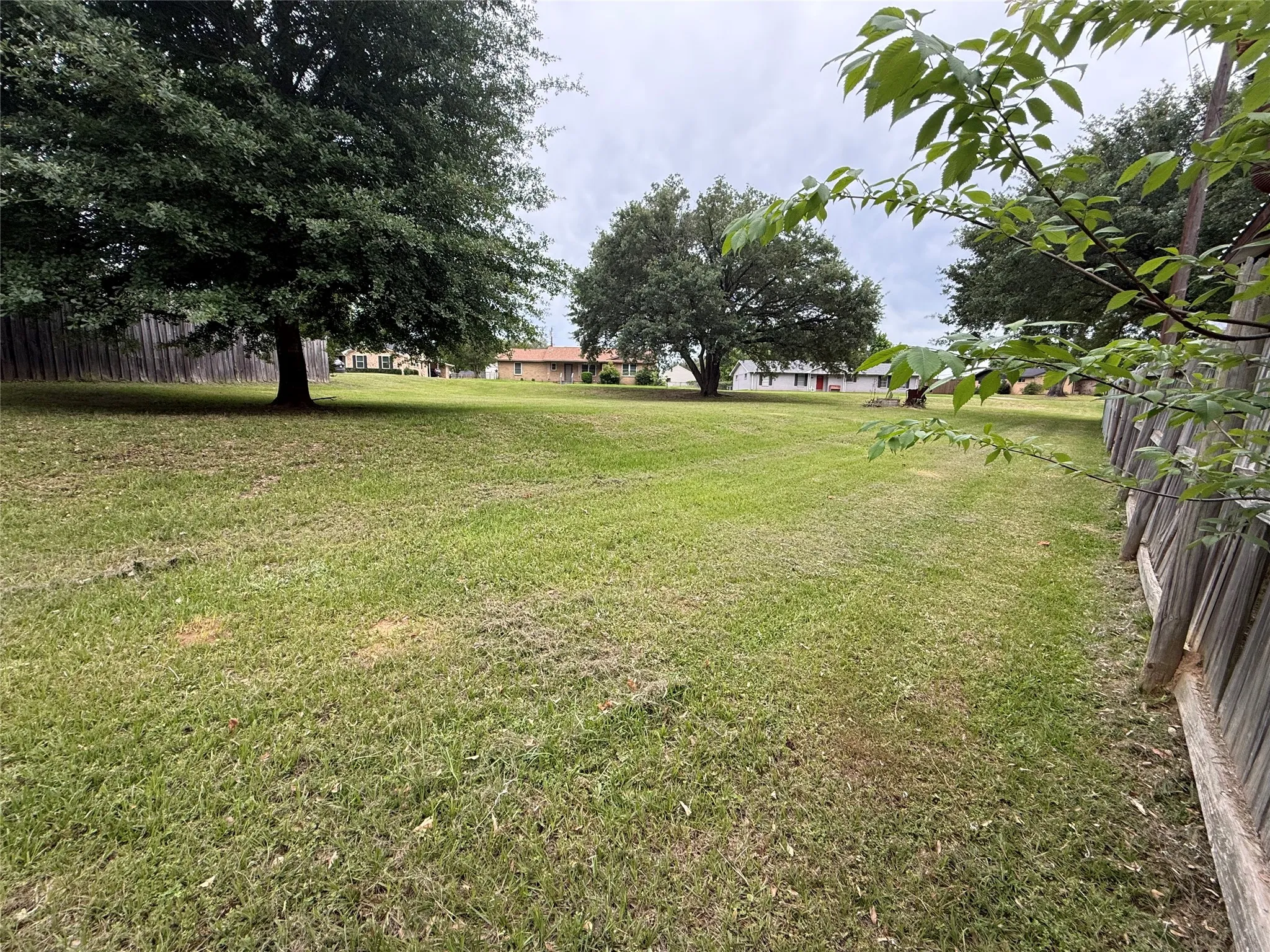 Unimproved Land For Sale in Henderson County , 3303 Bogota Street, Athens, Texas 75752, 0, 0, Garage spaces, 0 Sqft, built in 0, Price $45,000, mls#21264170, Real Estate Agent in Athens, Homes For Sale in Henderson county, Homes For Sale in Athens, Realtor in Athens Texas, Real Estate Brokerage Independent Realty Texas, Luminita Cordes Realtor