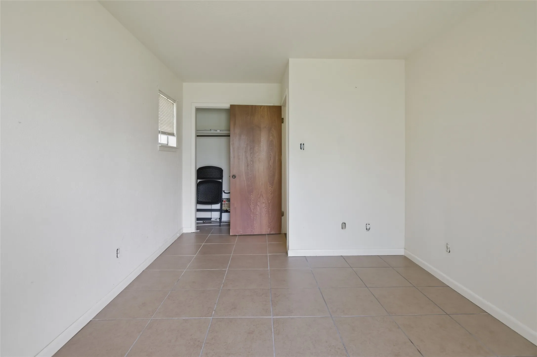 Single Family Residence For Sale in Tarrant County , 14375 Us-287, Fort Worth, Texas 76179, 3 Bedroom, 2 Bathroom, 6 Garage spaces, 1,562 Sqft, built in 1970, mls#21260837, Real Estate Agent in Fort Worth, Homes For Sale in Tarrant county, Homes For Sale in Fort Worth, Realtor in Fort Worth Texas, Real Estate Brokerage Independent Realty Texas, Luminita Cordes Realtor