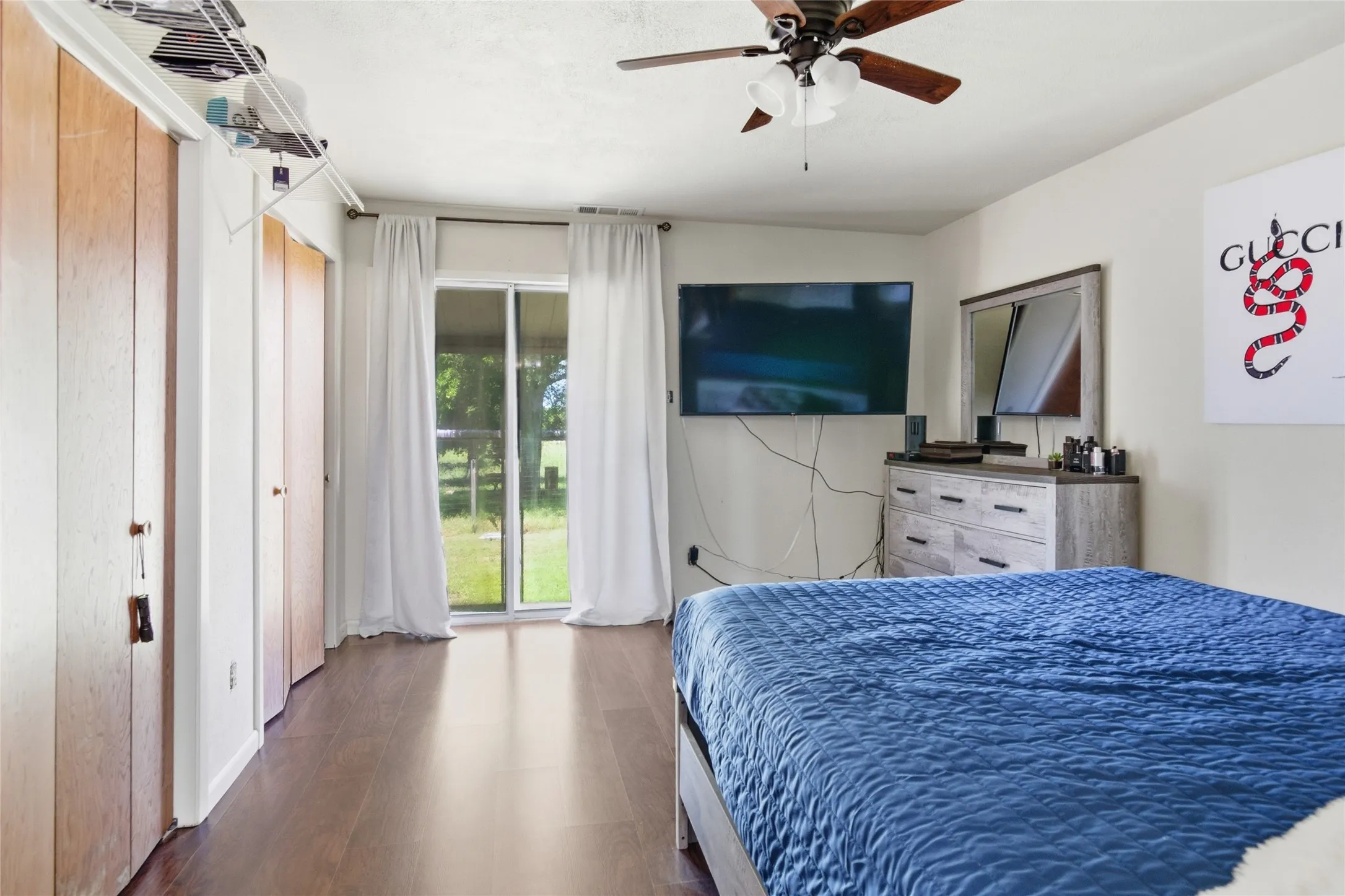 Single Family Residence For Sale in Tarrant County , 14375 Us-287, Fort Worth, Texas 76179, 3 Bedroom, 2 Bathroom, 6 Garage spaces, 1,562 Sqft, built in 1970, mls#21260837, Real Estate Agent in Fort Worth, Homes For Sale in Tarrant county, Homes For Sale in Fort Worth, Realtor in Fort Worth Texas, Real Estate Brokerage Independent Realty Texas, Luminita Cordes Realtor