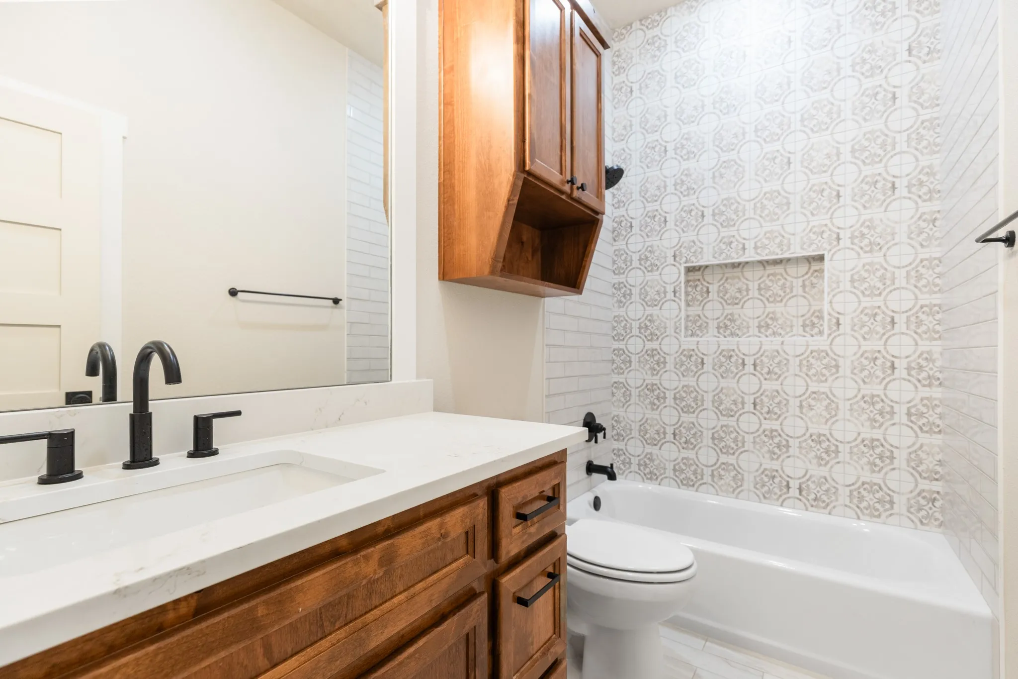 Single Family Residence For Sale in Coryell County , 117 Cedar Bluff Loop, Gatesville, Texas 76528, 3 Bedroom, 3 Bathroom, 2 Garage spaces, 2,266 Sqft, built in 2025, mls#21265800, Real Estate Agent in Gatesville, Homes For Sale in Coryell county, Homes For Sale in Gatesville, Realtor in Gatesville Texas, Real Estate Brokerage Independent Realty Texas, Luminita Cordes Realtor