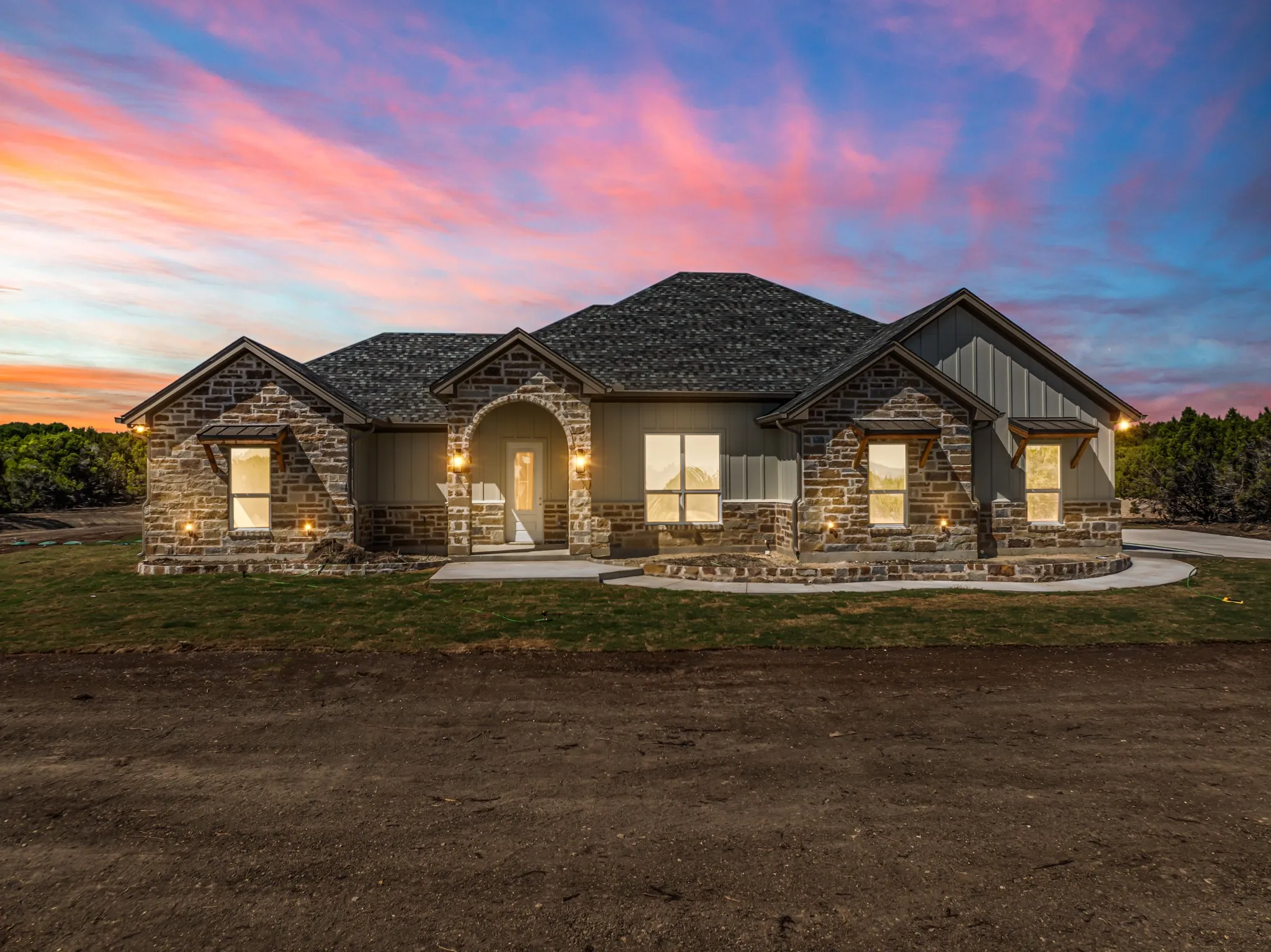 Single Family Residence For Sale in Coryell County , 117 Cedar Bluff Loop, Gatesville, Texas 76528, 3 Bedroom, 3 Bathroom, 2 Garage spaces, 2,266 Sqft, built in 2025, mls#21265800, Real Estate Agent in Gatesville, Homes For Sale in Coryell county, Homes For Sale in Gatesville, Realtor in Gatesville Texas, Real Estate Brokerage Independent Realty Texas, Luminita Cordes Realtor