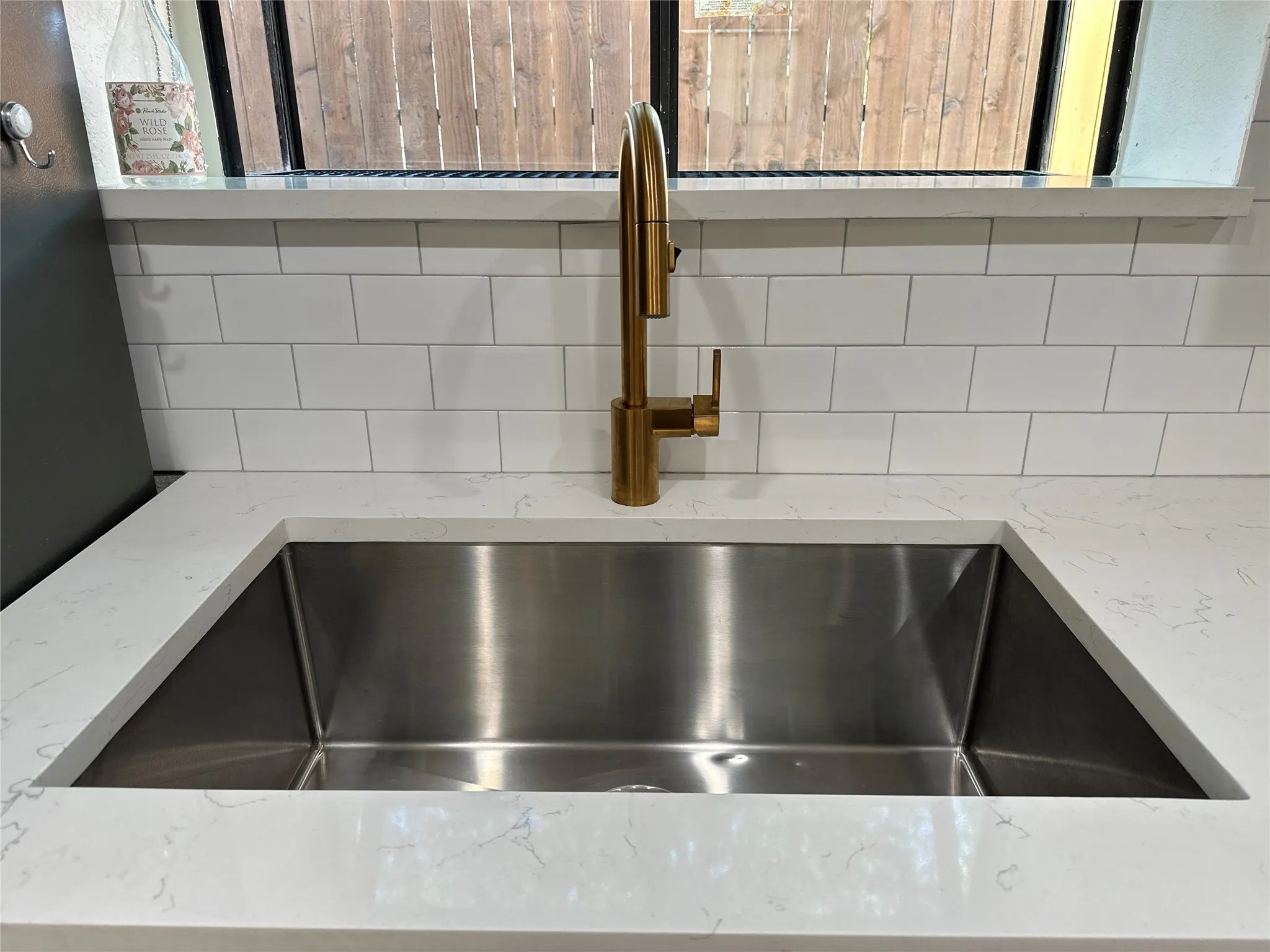 Condominium For Sale in Collin County , 4748 Old Bent Tree Lane 1707, Dallas, Texas 75287, 1 Bedroom, 1 Bathroom, Garage spaces, 651 Sqft, built in 1985, mls#21264393, Real Estate Agent in Dallas, Homes For Sale in Collin county, Homes For Sale in Dallas, Realtor in Dallas Texas, Real Estate Brokerage Independent Realty Texas, Luminita Cordes Realtor