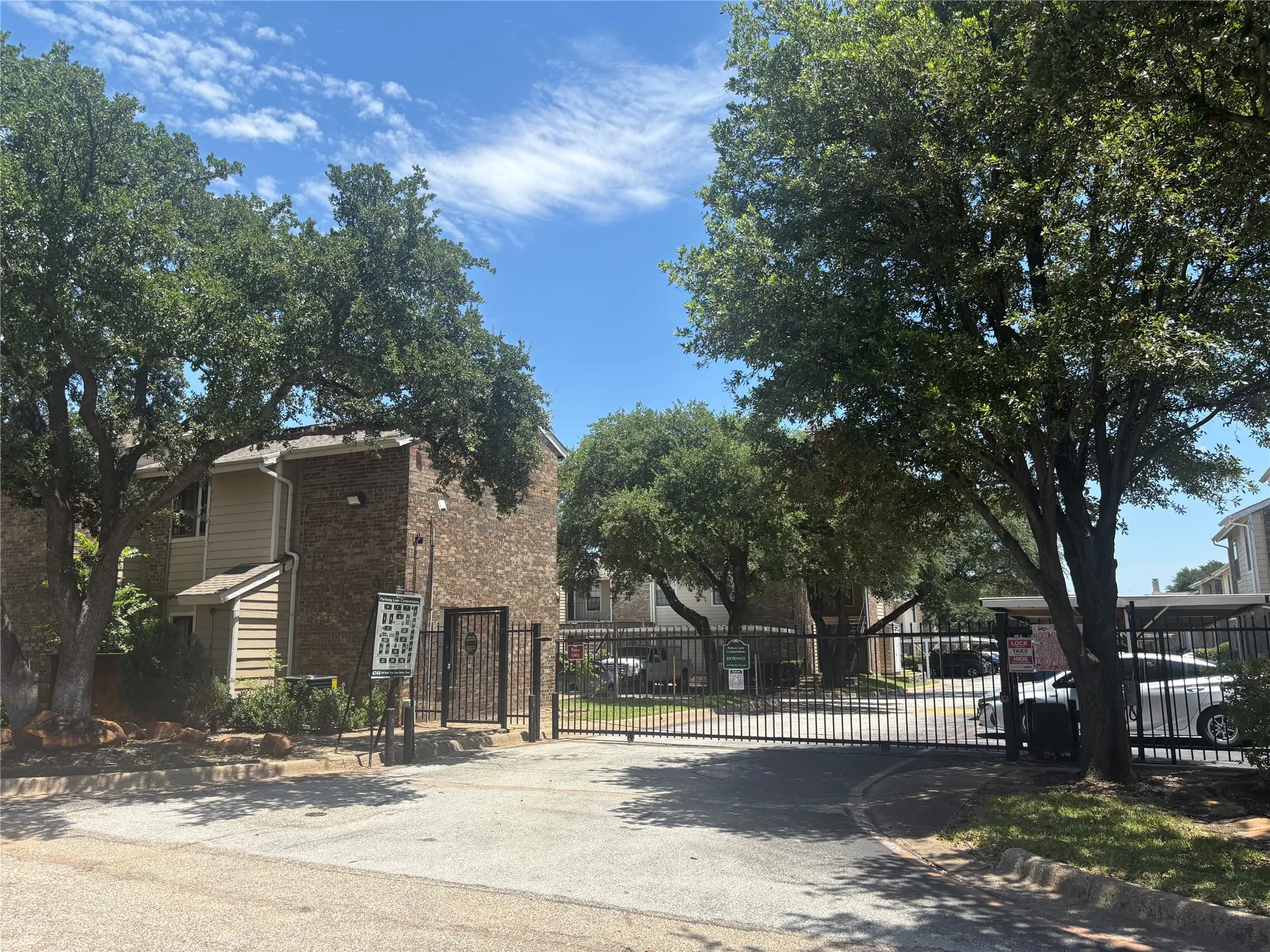 Condominium For Sale in Collin County , 4748 Old Bent Tree Lane 1707, Dallas, Texas 75287, 1 Bedroom, 1 Bathroom, Garage spaces, 651 Sqft, built in 1985, mls#21264393, Real Estate Agent in Dallas, Homes For Sale in Collin county, Homes For Sale in Dallas, Realtor in Dallas Texas, Real Estate Brokerage Independent Realty Texas, Luminita Cordes Realtor