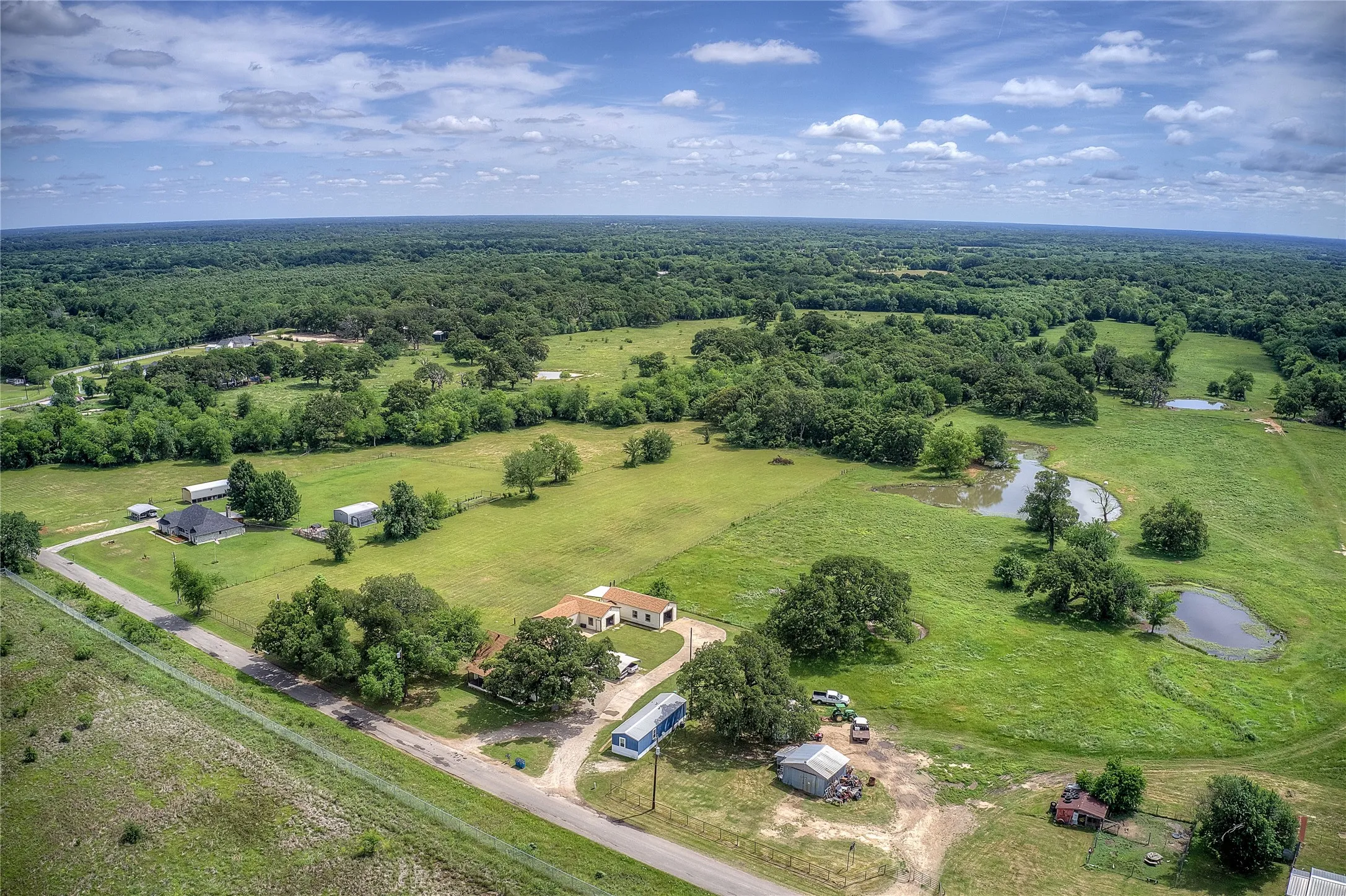 Single Family Residence For Sale in Hopkins County , 346 County Road 3501, Sulphur Springs, Texas 75482, 6 Bedrooms, 3 Bathrooms, Garage spaces, 2,340 Sqft, built in 1972, Price $550,000, mls#21265763, Real Estate Agent in Sulphur Springs, Homes For Sale in Hopkins county, Homes For Sale in Sulphur Springs, Realtor in Sulphur Springs Texas, Real Estate Brokerage Independent Realty Texas, Luminita Cordes Realtor