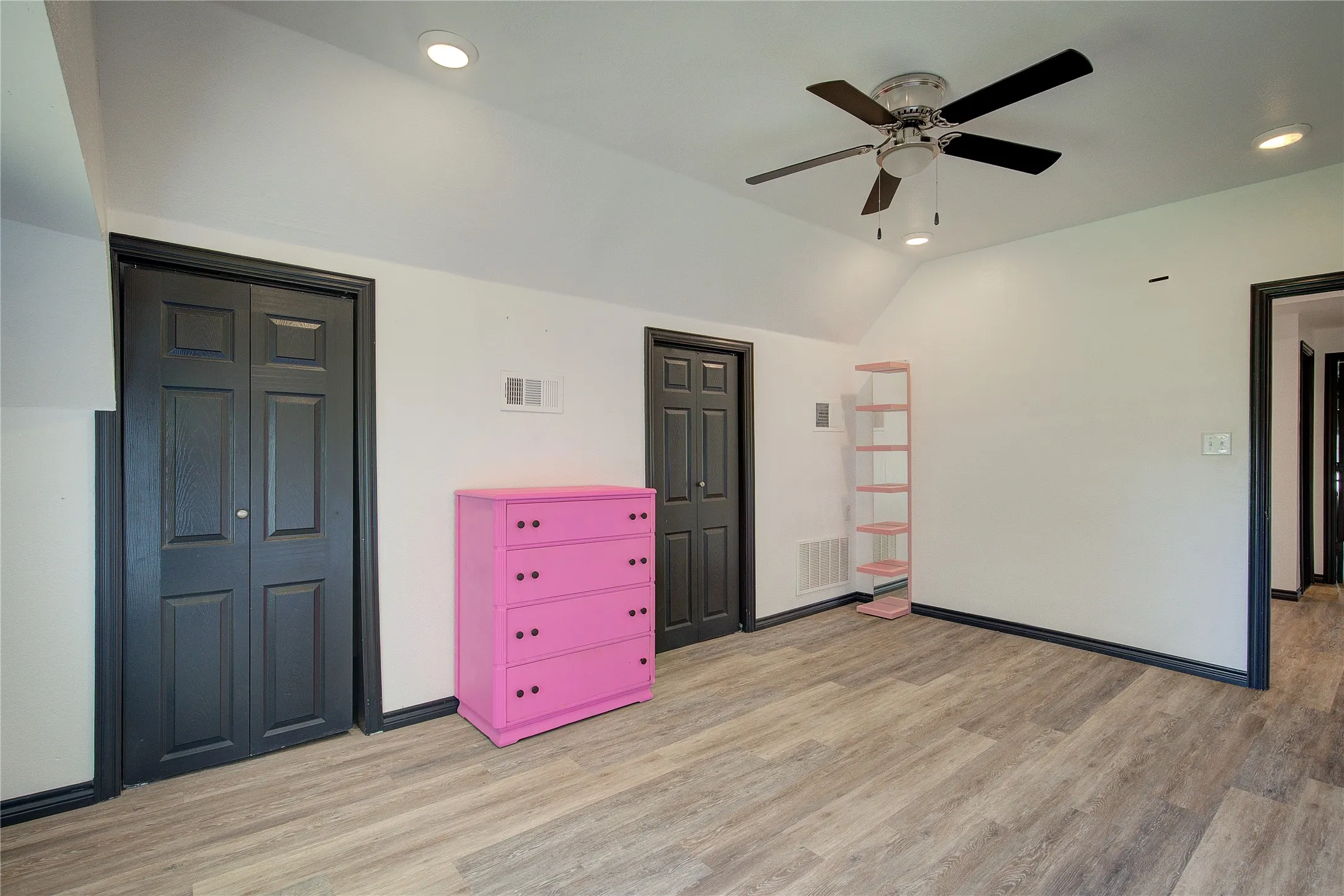 Single Family Residence For Sale in Hopkins County , 346 County Road 3501, Sulphur Springs, Texas 75482, 6 Bedrooms, 3 Bathrooms, Garage spaces, 2,340 Sqft, built in 1972, Price $550,000, mls#21265763, Real Estate Agent in Sulphur Springs, Homes For Sale in Hopkins county, Homes For Sale in Sulphur Springs, Realtor in Sulphur Springs Texas, Real Estate Brokerage Independent Realty Texas, Luminita Cordes Realtor