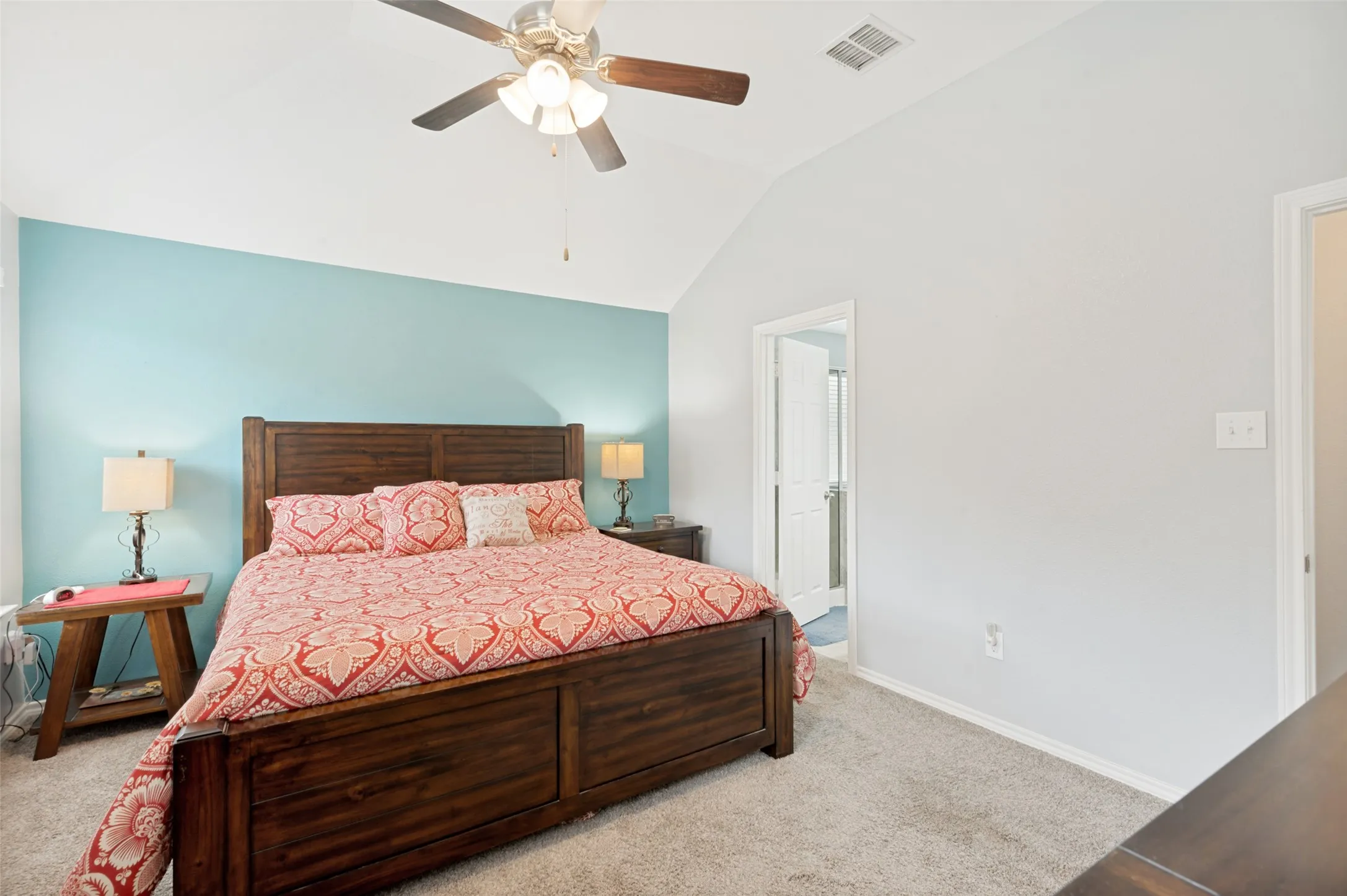 Single Family Residence For Sale in Denton County , 3905 Bridle Path Lane, Sanger, Texas 76266, 3 Bedroom, 2 Bathroom, 2 Garage spaces, 1,892 Sqft, built in 2017, mls#21265825, Real Estate Agent in Sanger, Homes For Sale in Denton county, Homes For Sale in Sanger, Realtor in Sanger Texas, Real Estate Brokerage Independent Realty Texas, Luminita Cordes Realtor