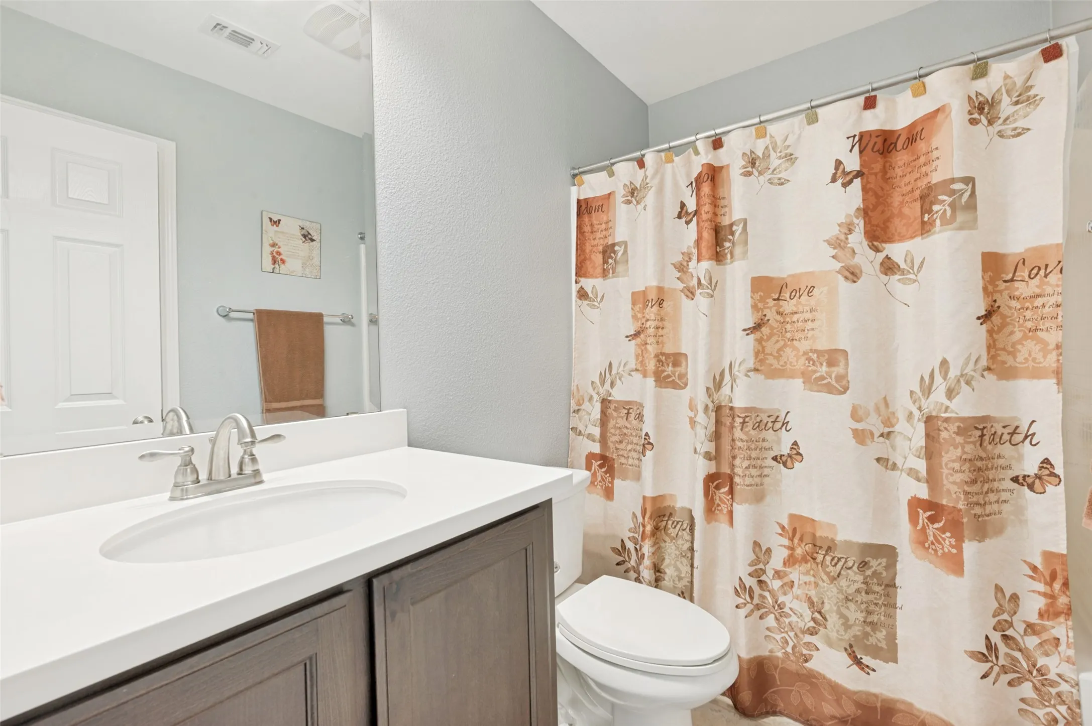 Single Family Residence For Sale in Denton County , 3905 Bridle Path Lane, Sanger, Texas 76266, 3 Bedroom, 2 Bathroom, 2 Garage spaces, 1,892 Sqft, built in 2017, mls#21265825, Real Estate Agent in Sanger, Homes For Sale in Denton county, Homes For Sale in Sanger, Realtor in Sanger Texas, Real Estate Brokerage Independent Realty Texas, Luminita Cordes Realtor