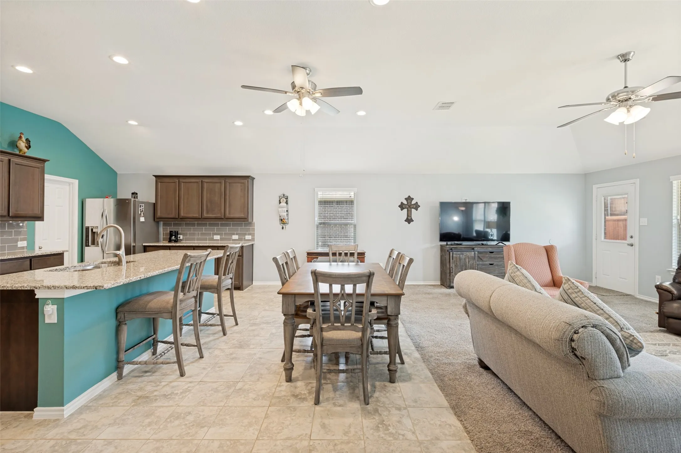 Single Family Residence For Sale in Denton County , 3905 Bridle Path Lane, Sanger, Texas 76266, 3 Bedroom, 2 Bathroom, 2 Garage spaces, 1,892 Sqft, built in 2017, mls#21265825, Real Estate Agent in Sanger, Homes For Sale in Denton county, Homes For Sale in Sanger, Realtor in Sanger Texas, Real Estate Brokerage Independent Realty Texas, Luminita Cordes Realtor