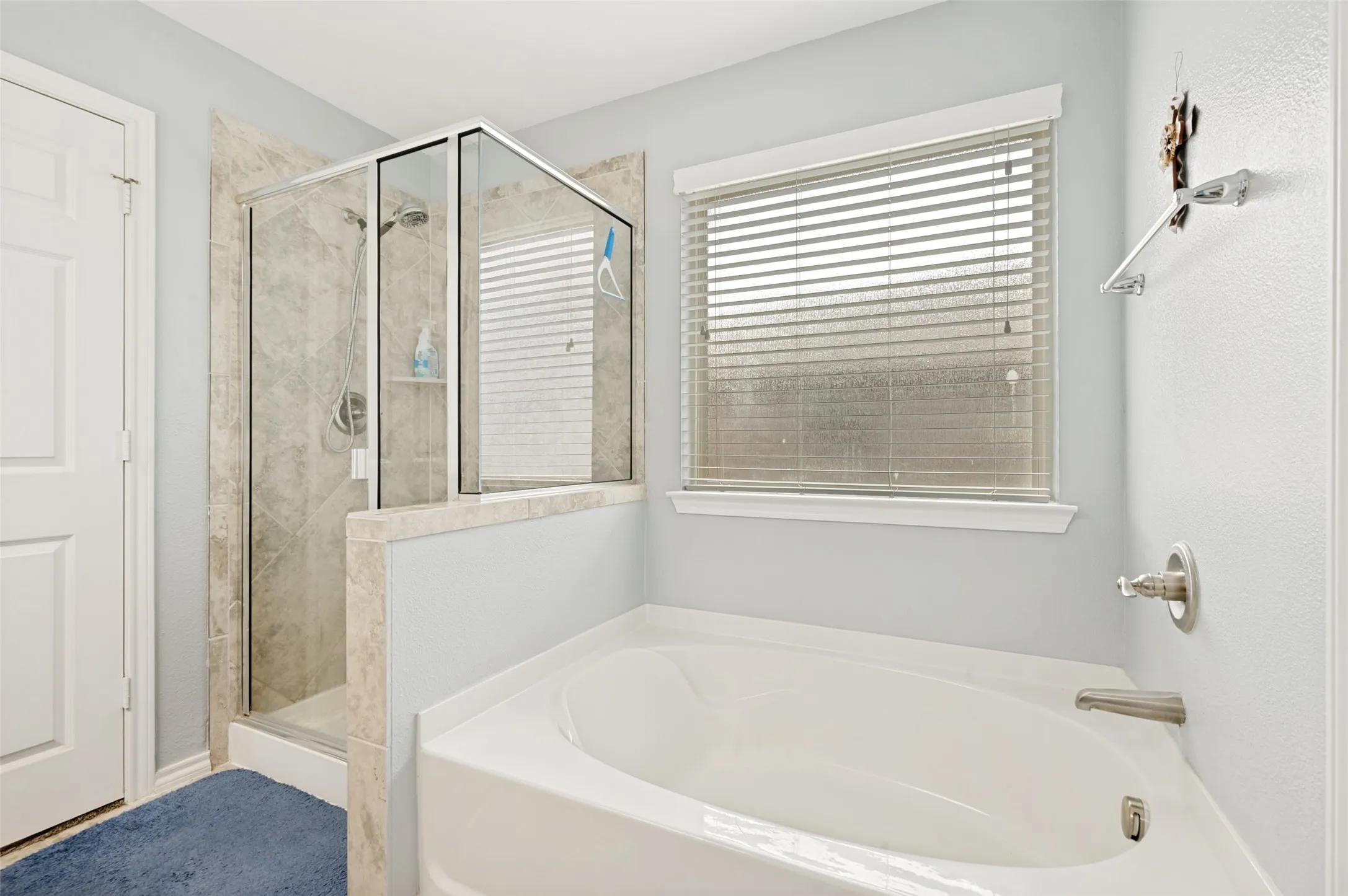 Single Family Residence For Sale in Denton County , 3905 Bridle Path Lane, Sanger, Texas 76266, 3 Bedroom, 2 Bathroom, 2 Garage spaces, 1,892 Sqft, built in 2017, mls#21265825, Real Estate Agent in Sanger, Homes For Sale in Denton county, Homes For Sale in Sanger, Realtor in Sanger Texas, Real Estate Brokerage Independent Realty Texas, Luminita Cordes Realtor