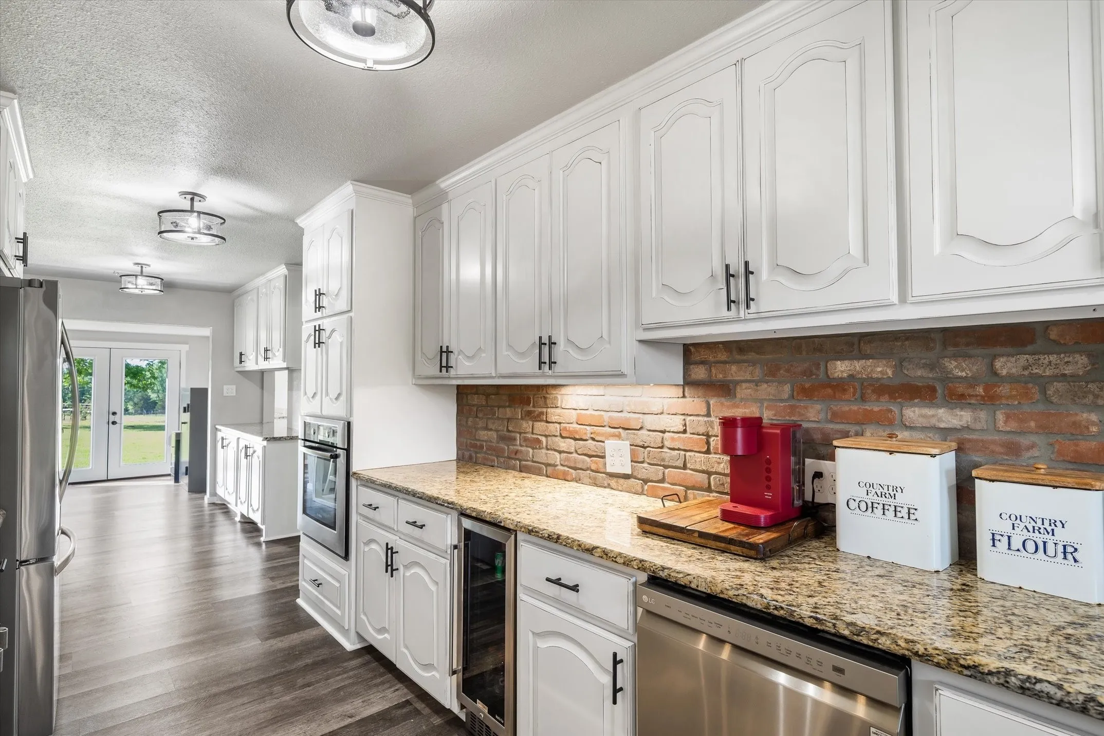 Single Family Residence For Sale in Van Zandt County , 1216 Vz County Road 1211, Canton, Texas 75103, 3 Bedroom, 2 Bathroom, 9 Garage spaces, 2,285 Sqft, built in 1965, mls#21252546, Real Estate Agent in Canton, Homes For Sale in Van Zandt county, Homes For Sale in Canton, Realtor in Canton Texas, Real Estate Brokerage Independent Realty Texas, Luminita Cordes Realtor