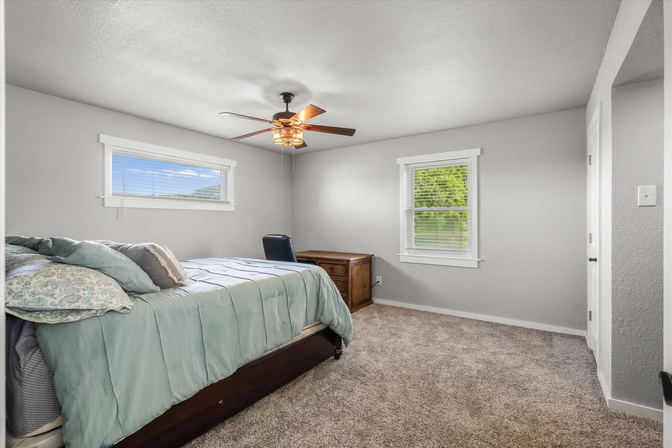 Single Family Residence For Sale in Van Zandt County , 1216 Vz County Road 1211, Canton, Texas 75103, 3 Bedroom, 2 Bathroom, 9 Garage spaces, 2,285 Sqft, built in 1965, mls#21252546, Real Estate Agent in Canton, Homes For Sale in Van Zandt county, Homes For Sale in Canton, Realtor in Canton Texas, Real Estate Brokerage Independent Realty Texas, Luminita Cordes Realtor