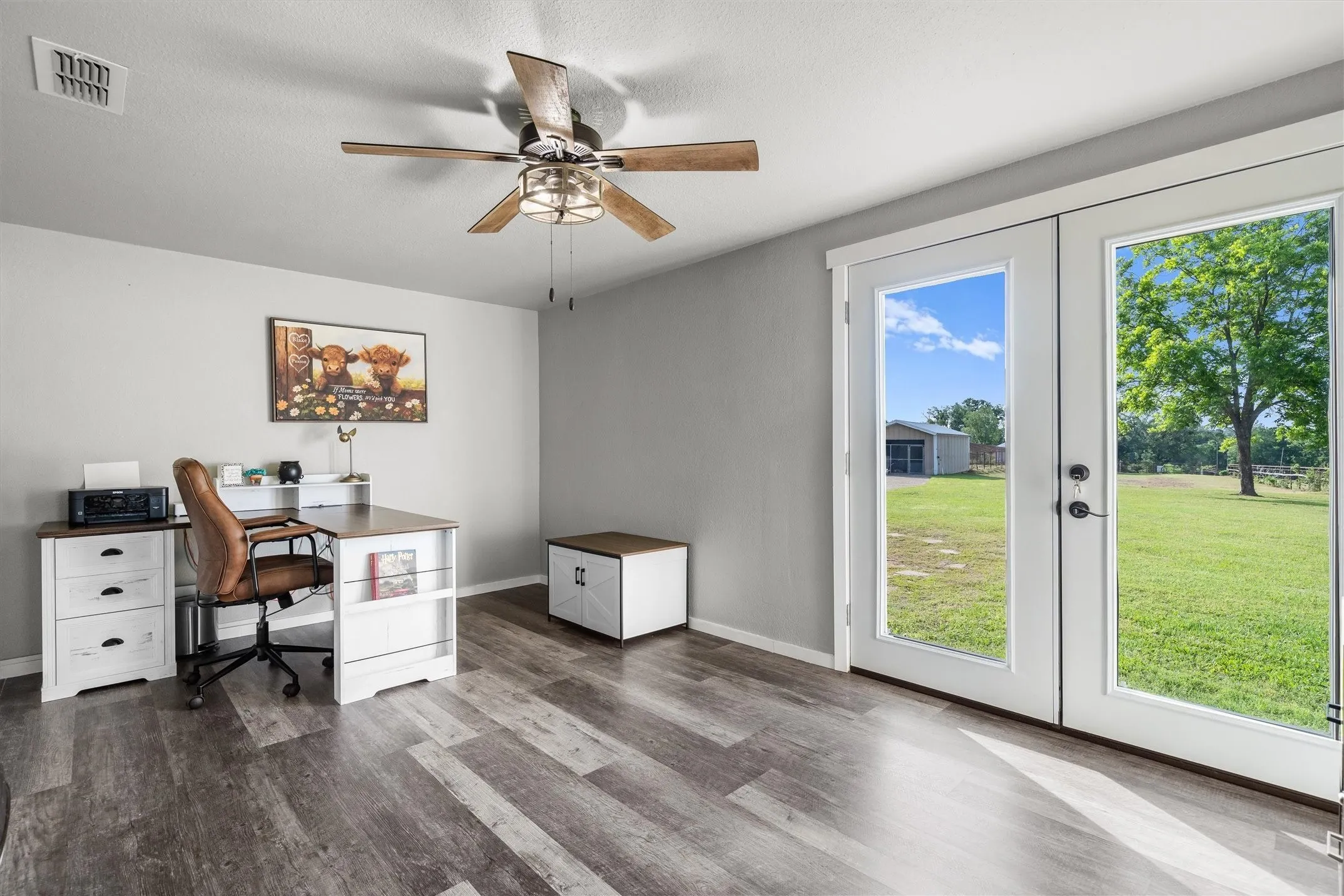 Single Family Residence For Sale in Van Zandt County , 1216 Vz County Road 1211, Canton, Texas 75103, 3 Bedroom, 2 Bathroom, 9 Garage spaces, 2,285 Sqft, built in 1965, mls#21252546, Real Estate Agent in Canton, Homes For Sale in Van Zandt county, Homes For Sale in Canton, Realtor in Canton Texas, Real Estate Brokerage Independent Realty Texas, Luminita Cordes Realtor