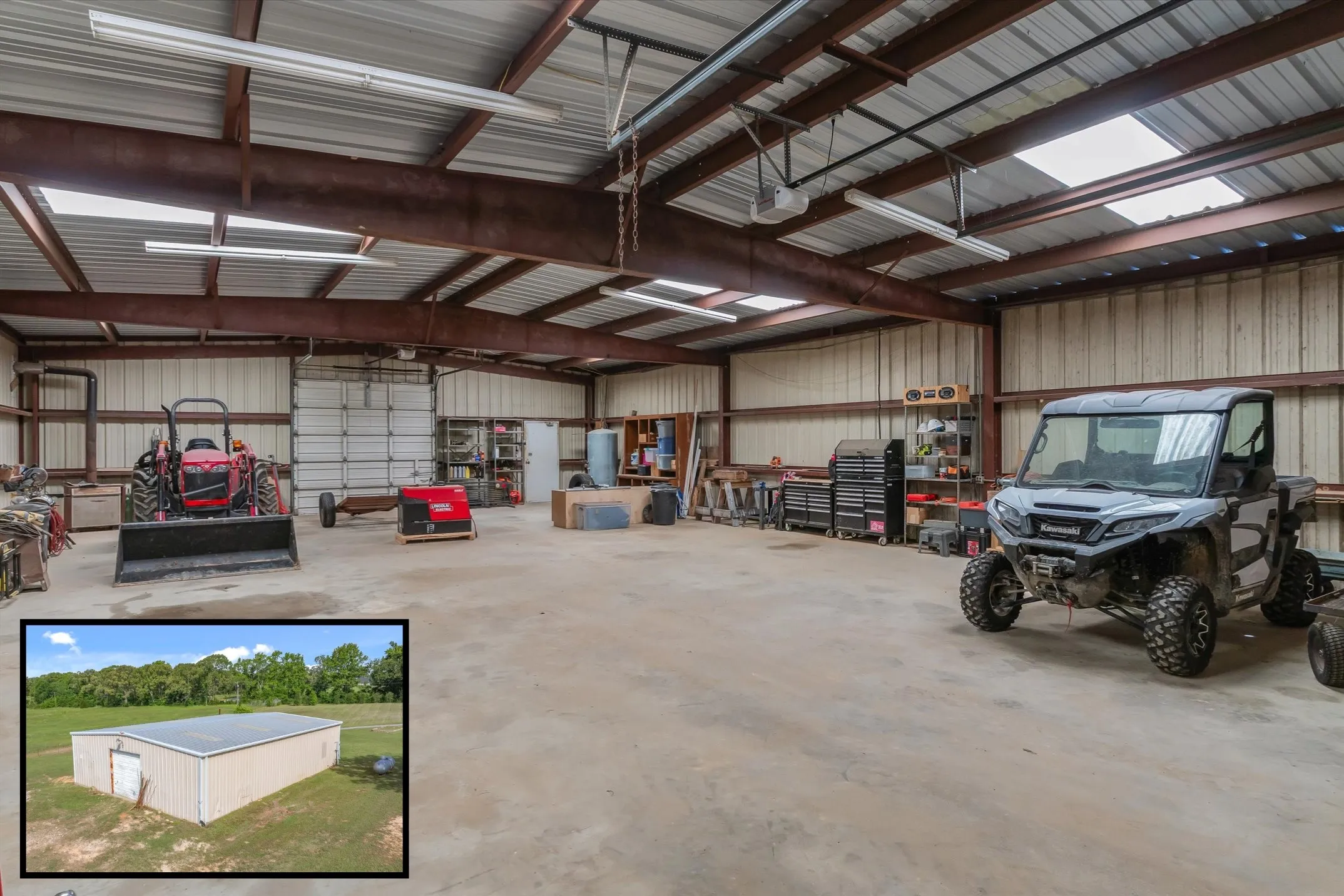 Single Family Residence For Sale in Van Zandt County , 1216 Vz County Road 1211, Canton, Texas 75103, 3 Bedroom, 2 Bathroom, 9 Garage spaces, 2,285 Sqft, built in 1965, mls#21252546, Real Estate Agent in Canton, Homes For Sale in Van Zandt county, Homes For Sale in Canton, Realtor in Canton Texas, Real Estate Brokerage Independent Realty Texas, Luminita Cordes Realtor