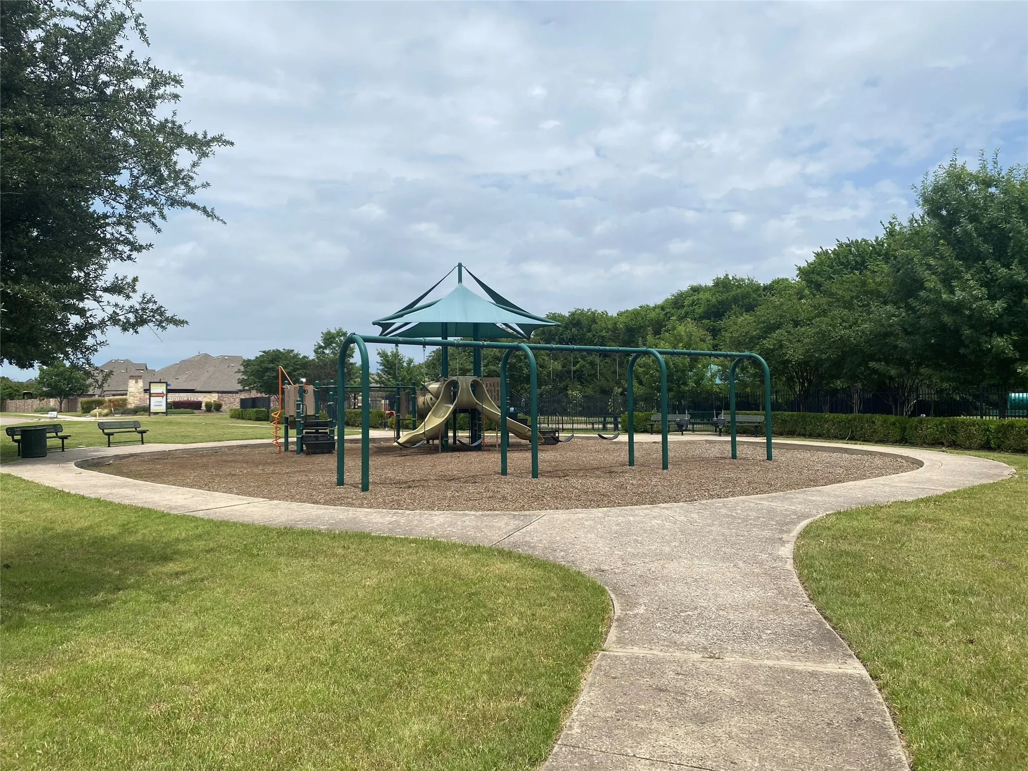 Single Family Residence For Sale in Rockwall County , 206 Highedge Drive, Fate, Texas 75087, 3 Bedroom, 2 Bathroom, 3 Garage spaces, 1,727 Sqft, built in 2021, Price $334,900, mls#21265488, Real Estate Agent in Fate, Homes For Sale in Rockwall county, Homes For Sale in Fate, Realtor in Fate Texas, Real Estate Brokerage Independent Realty Texas, Luminita Cordes Realtor