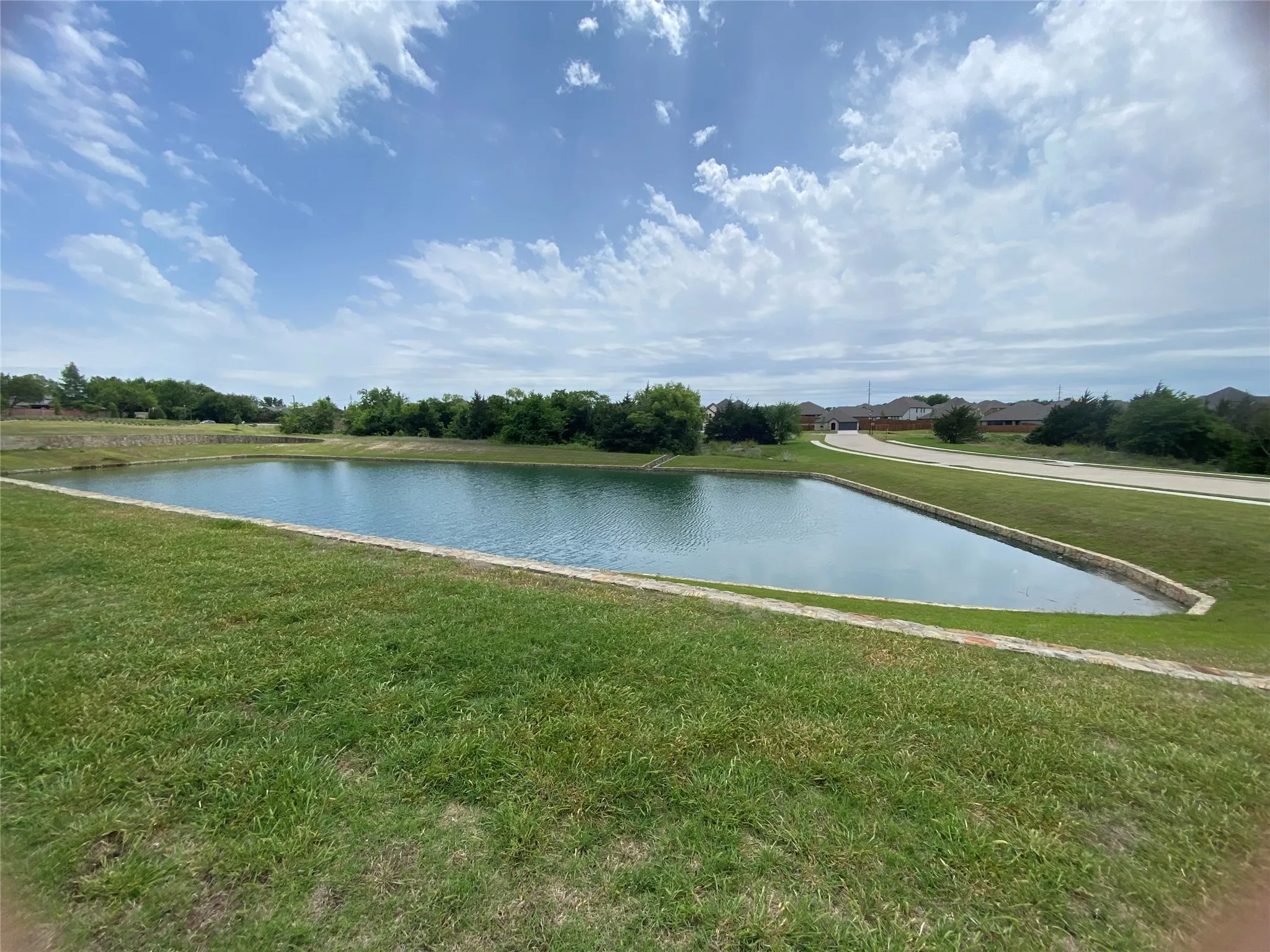 Single Family Residence For Sale in Rockwall County , 206 Highedge Drive, Fate, Texas 75087, 3 Bedroom, 2 Bathroom, 3 Garage spaces, 1,727 Sqft, built in 2021, Price $334,900, mls#21265488, Real Estate Agent in Fate, Homes For Sale in Rockwall county, Homes For Sale in Fate, Realtor in Fate Texas, Real Estate Brokerage Independent Realty Texas, Luminita Cordes Realtor