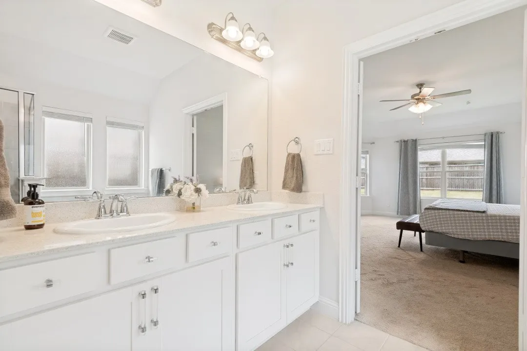 Single Family Residence For Sale in Rockwall County , 206 Highedge Drive, Fate, Texas 75087, 3 Bedroom, 2 Bathroom, 3 Garage spaces, 1,727 Sqft, built in 2021, Price $334,900, mls#21265488, Real Estate Agent in Fate, Homes For Sale in Rockwall county, Homes For Sale in Fate, Realtor in Fate Texas, Real Estate Brokerage Independent Realty Texas, Luminita Cordes Realtor
