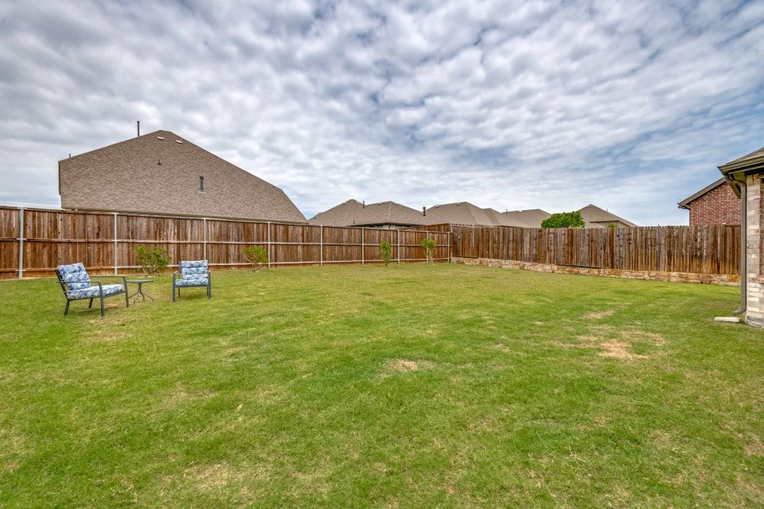 Single Family Residence For Sale in Rockwall County , 206 Highedge Drive, Fate, Texas 75087, 3 Bedroom, 2 Bathroom, 3 Garage spaces, 1,727 Sqft, built in 2021, Price $334,900, mls#21265488, Real Estate Agent in Fate, Homes For Sale in Rockwall county, Homes For Sale in Fate, Realtor in Fate Texas, Real Estate Brokerage Independent Realty Texas, Luminita Cordes Realtor