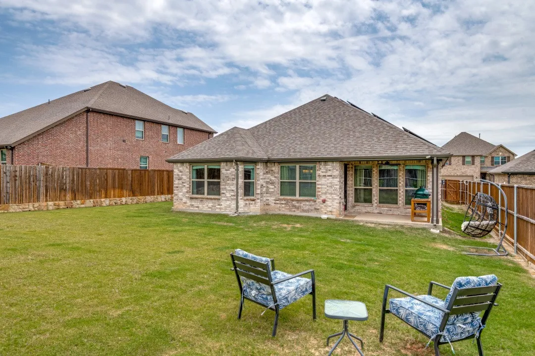 Single Family Residence For Sale in Rockwall County , 206 Highedge Drive, Fate, Texas 75087, 3 Bedroom, 2 Bathroom, 3 Garage spaces, 1,727 Sqft, built in 2021, Price $334,900, mls#21265488, Real Estate Agent in Fate, Homes For Sale in Rockwall county, Homes For Sale in Fate, Realtor in Fate Texas, Real Estate Brokerage Independent Realty Texas, Luminita Cordes Realtor