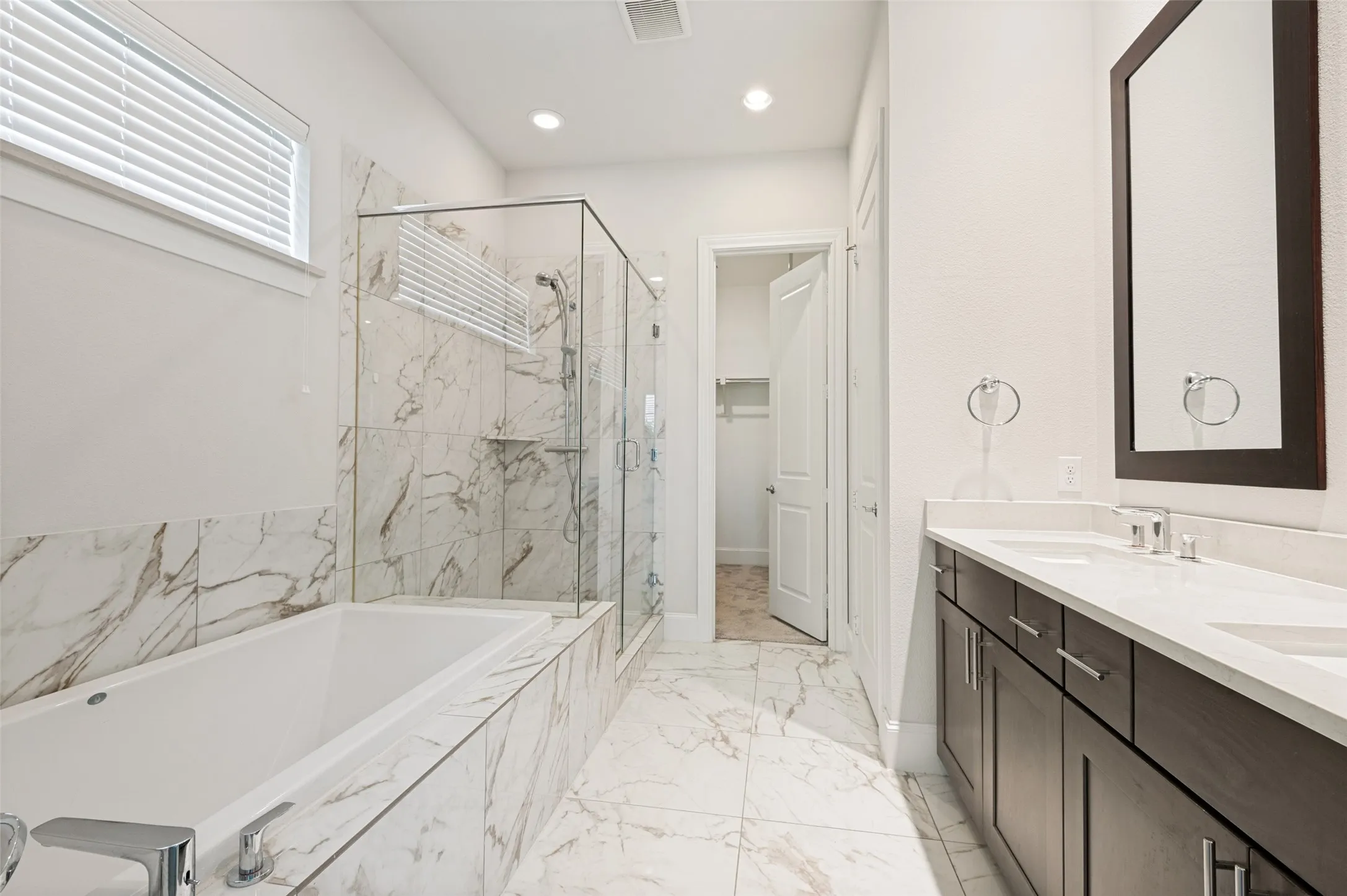 Townhouse For Rent in Dallas County , 4666 New Water Lane, Dallas, Texas 75219, 3 Bedroom, 4 Bathroom, 2 Garage spaces, 1,989 Sqft, built in 2021, mls#21265840, Real Estate Agent in Dallas, Homes For Rent in Dallas county, Homes For Rent in Dallas, Realtor in Dallas Texas, Real Estate Brokerage Independent Realty Texas, Luminita Cordes Realtor