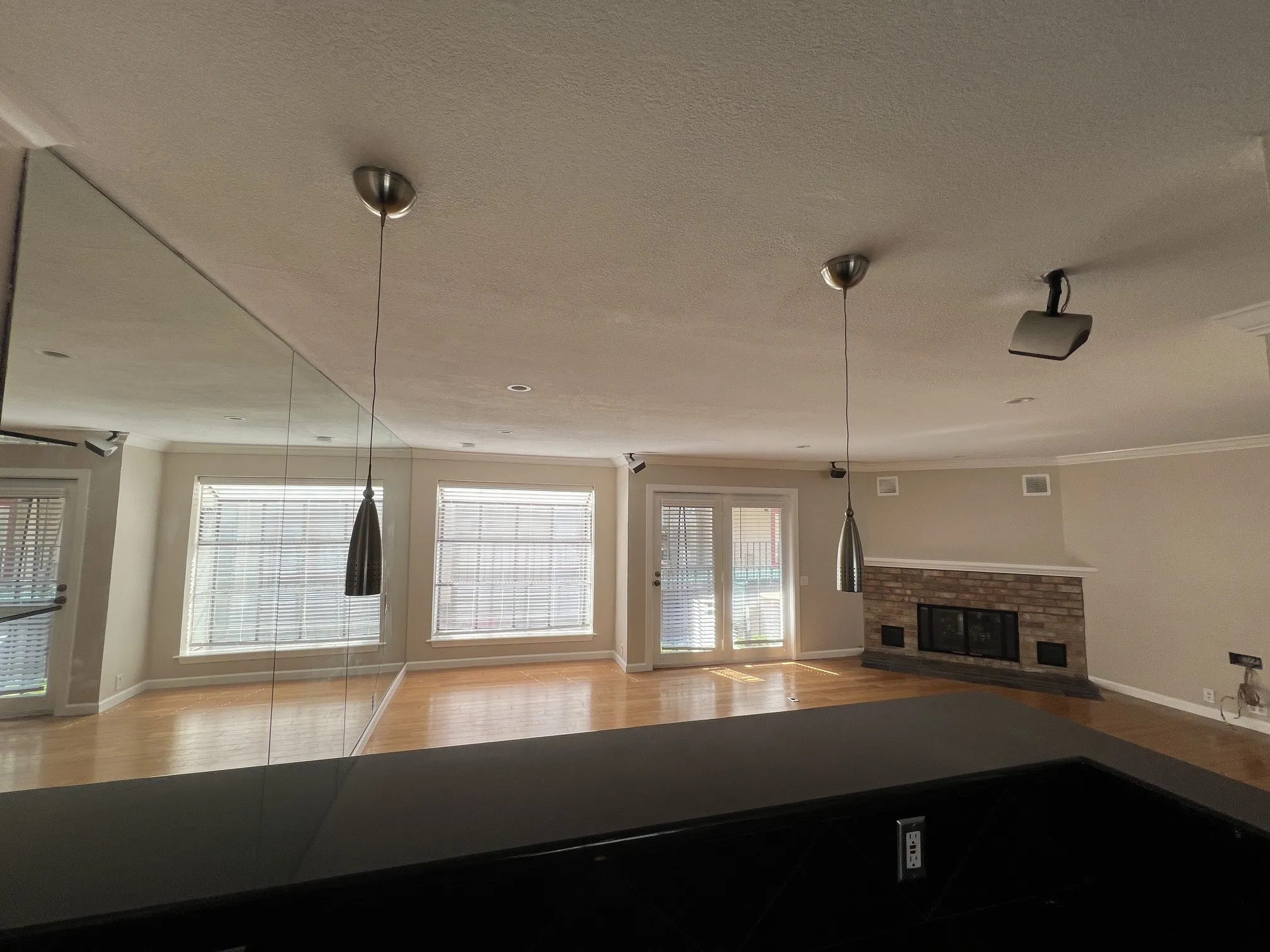 Open floorplan--great for entertaining!