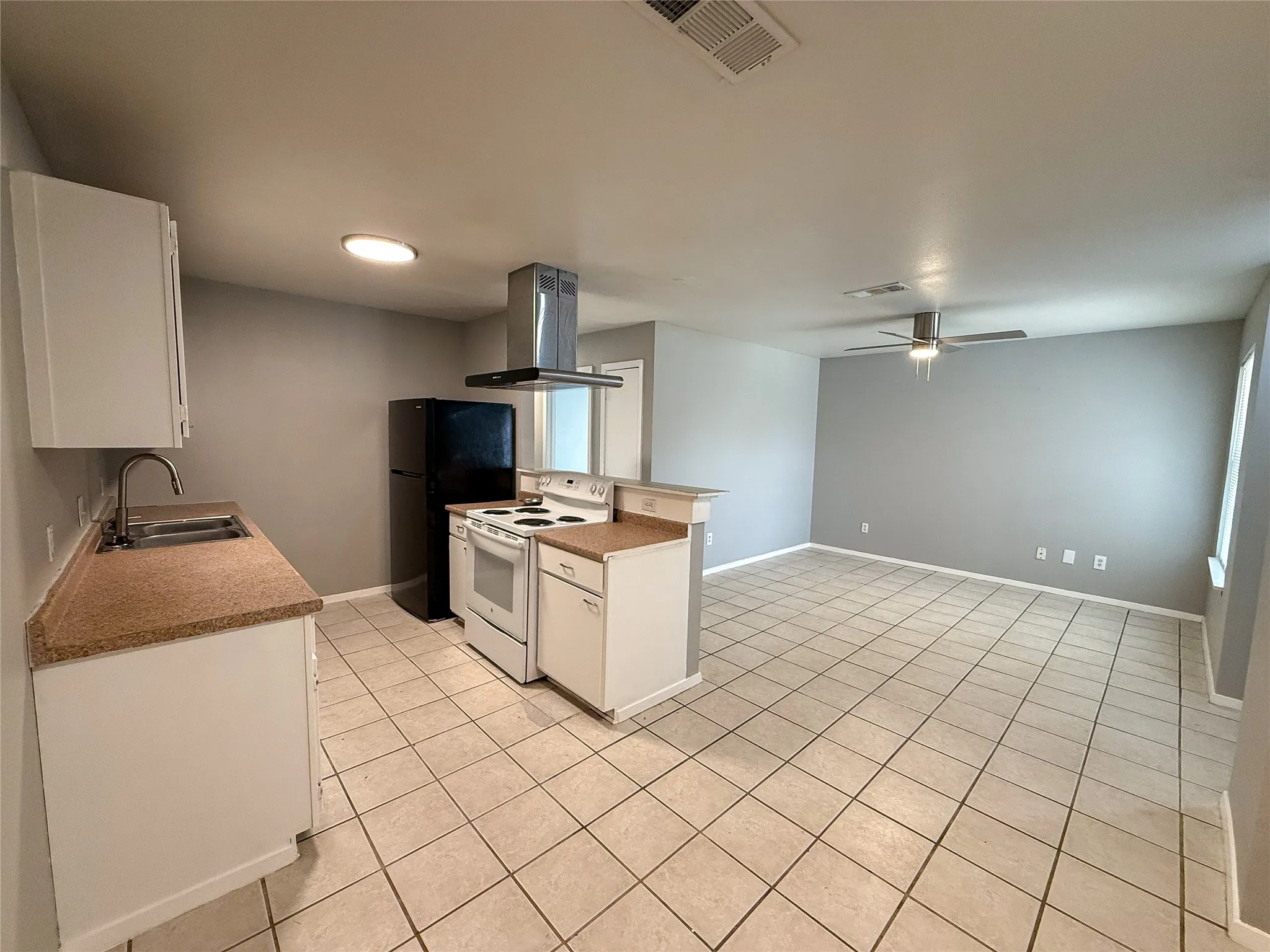 Duplex For Sale in Tarrant County , 1904 San Rafael Street, Fort Worth, Texas 76134, 6 Bedroom, 4 Bathroom, 2 Garage spaces, 0 Sqft, built in 2004, mls#21264776, Real Estate Agent in Fort Worth, Homes For Sale in Tarrant county, Homes For Sale in Fort Worth, Realtor in Fort Worth Texas, Real Estate Brokerage Independent Realty Texas, Luminita Cordes Realtor