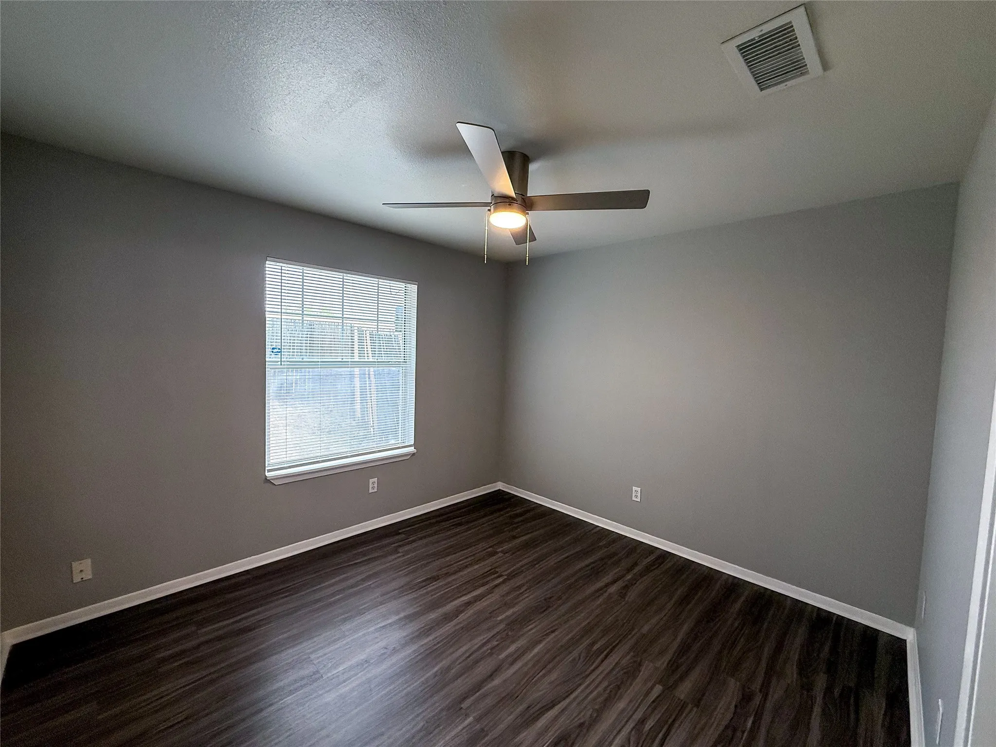Duplex For Sale in Tarrant County , 1904 San Rafael Street, Fort Worth, Texas 76134, 6 Bedroom, 4 Bathroom, 2 Garage spaces, 0 Sqft, built in 2004, mls#21264776, Real Estate Agent in Fort Worth, Homes For Sale in Tarrant county, Homes For Sale in Fort Worth, Realtor in Fort Worth Texas, Real Estate Brokerage Independent Realty Texas, Luminita Cordes Realtor