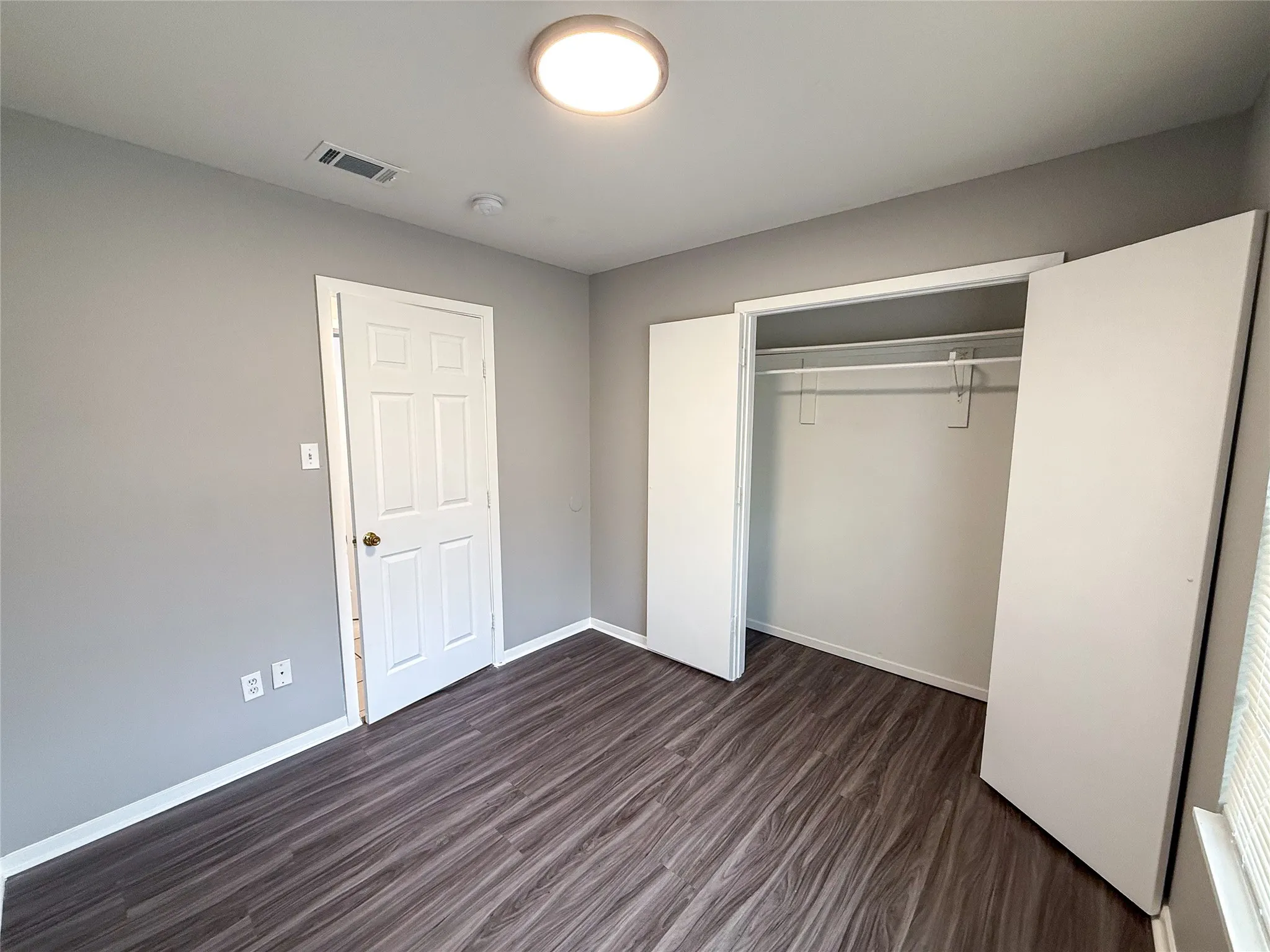 Duplex For Sale in Tarrant County , 1904 San Rafael Street, Fort Worth, Texas 76134, 6 Bedroom, 4 Bathroom, 2 Garage spaces, 0 Sqft, built in 2004, mls#21264776, Real Estate Agent in Fort Worth, Homes For Sale in Tarrant county, Homes For Sale in Fort Worth, Realtor in Fort Worth Texas, Real Estate Brokerage Independent Realty Texas, Luminita Cordes Realtor