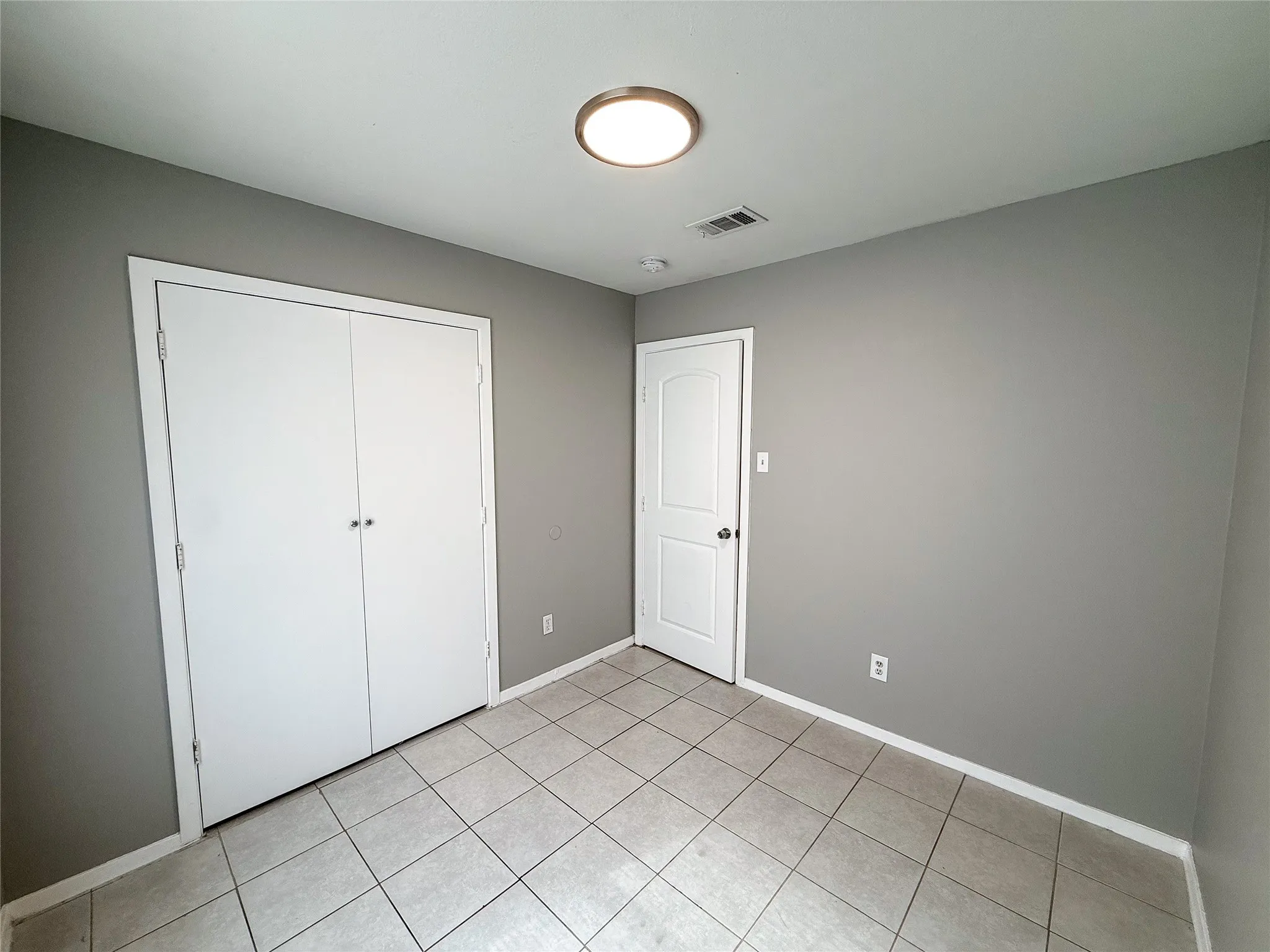 Duplex For Sale in Tarrant County , 1904 San Rafael Street, Fort Worth, Texas 76134, 6 Bedroom, 4 Bathroom, 2 Garage spaces, 0 Sqft, built in 2004, mls#21264776, Real Estate Agent in Fort Worth, Homes For Sale in Tarrant county, Homes For Sale in Fort Worth, Realtor in Fort Worth Texas, Real Estate Brokerage Independent Realty Texas, Luminita Cordes Realtor