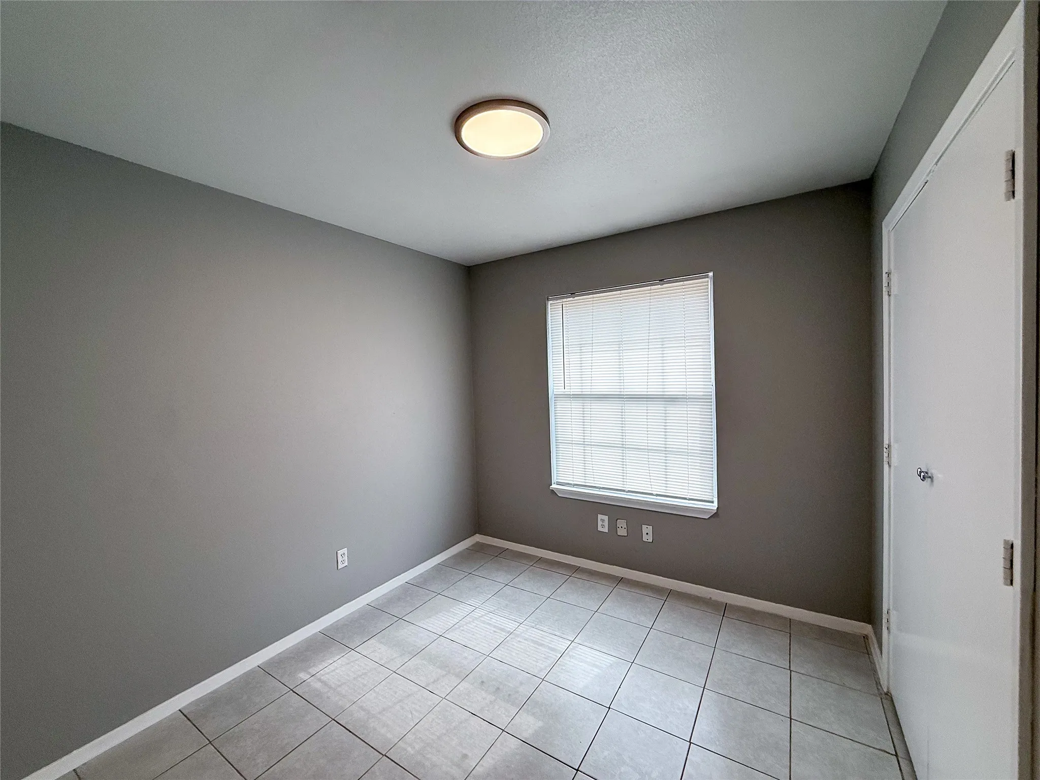Duplex For Sale in Tarrant County , 1904 San Rafael Street, Fort Worth, Texas 76134, 6 Bedroom, 4 Bathroom, 2 Garage spaces, 0 Sqft, built in 2004, mls#21264776, Real Estate Agent in Fort Worth, Homes For Sale in Tarrant county, Homes For Sale in Fort Worth, Realtor in Fort Worth Texas, Real Estate Brokerage Independent Realty Texas, Luminita Cordes Realtor