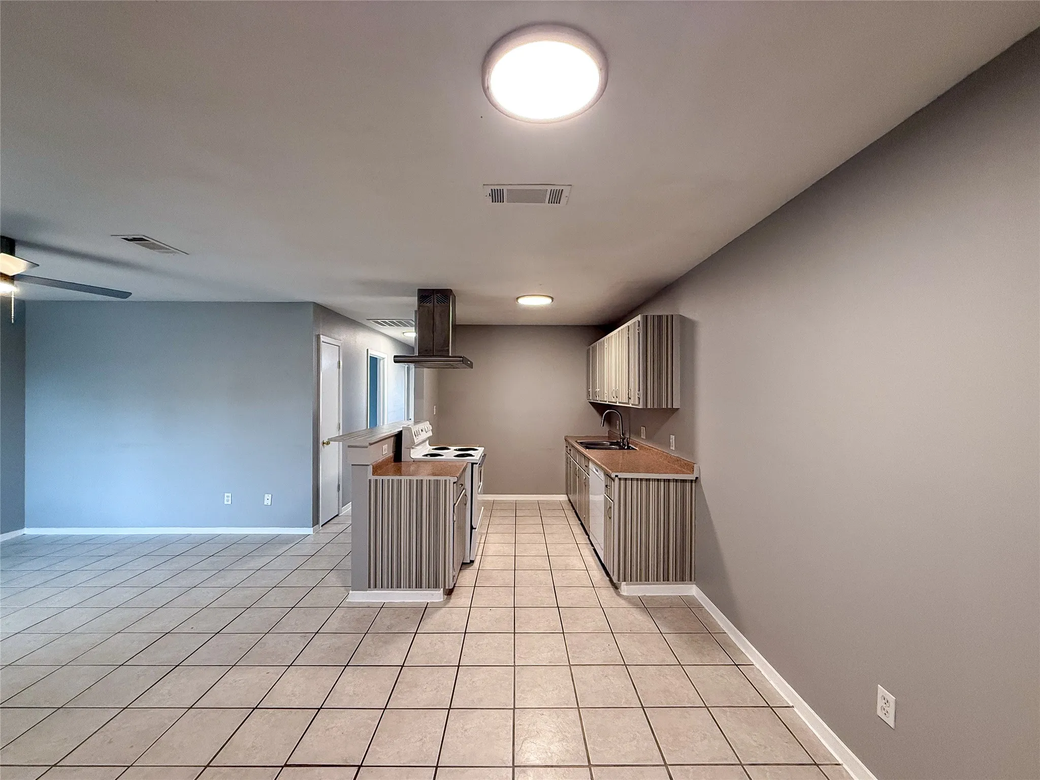 Duplex For Sale in Tarrant County , 1904 San Rafael Street, Fort Worth, Texas 76134, 6 Bedroom, 4 Bathroom, 2 Garage spaces, 0 Sqft, built in 2004, mls#21264776, Real Estate Agent in Fort Worth, Homes For Sale in Tarrant county, Homes For Sale in Fort Worth, Realtor in Fort Worth Texas, Real Estate Brokerage Independent Realty Texas, Luminita Cordes Realtor