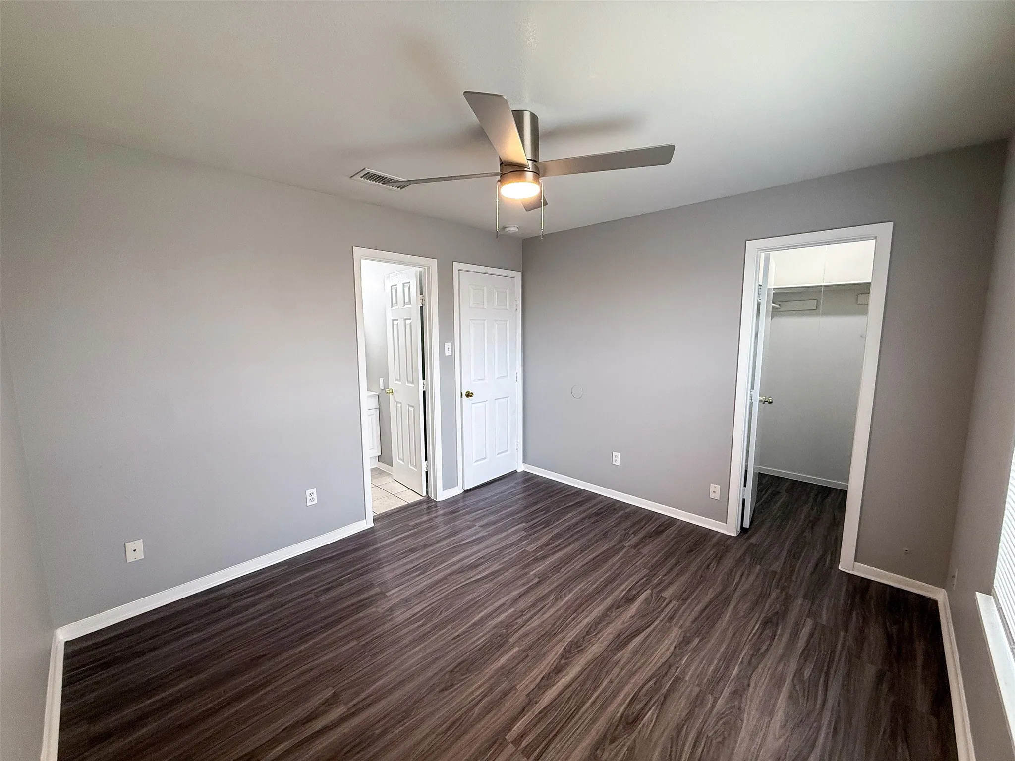 Duplex For Sale in Tarrant County , 1904 San Rafael Street, Fort Worth, Texas 76134, 6 Bedroom, 4 Bathroom, 2 Garage spaces, 0 Sqft, built in 2004, mls#21264776, Real Estate Agent in Fort Worth, Homes For Sale in Tarrant county, Homes For Sale in Fort Worth, Realtor in Fort Worth Texas, Real Estate Brokerage Independent Realty Texas, Luminita Cordes Realtor