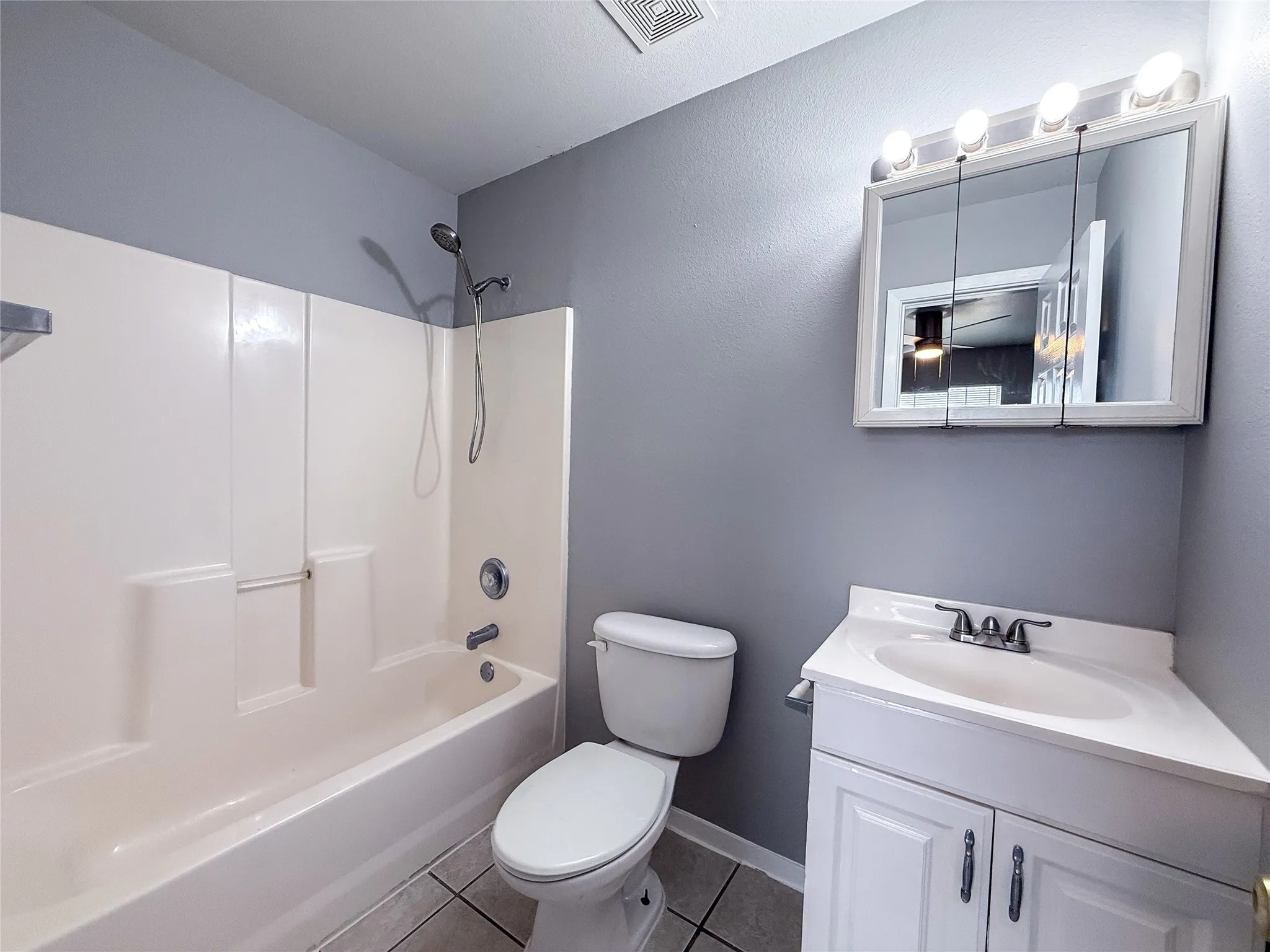 Duplex For Sale in Tarrant County , 1904 San Rafael Street, Fort Worth, Texas 76134, 6 Bedroom, 4 Bathroom, 2 Garage spaces, 0 Sqft, built in 2004, mls#21264776, Real Estate Agent in Fort Worth, Homes For Sale in Tarrant county, Homes For Sale in Fort Worth, Realtor in Fort Worth Texas, Real Estate Brokerage Independent Realty Texas, Luminita Cordes Realtor